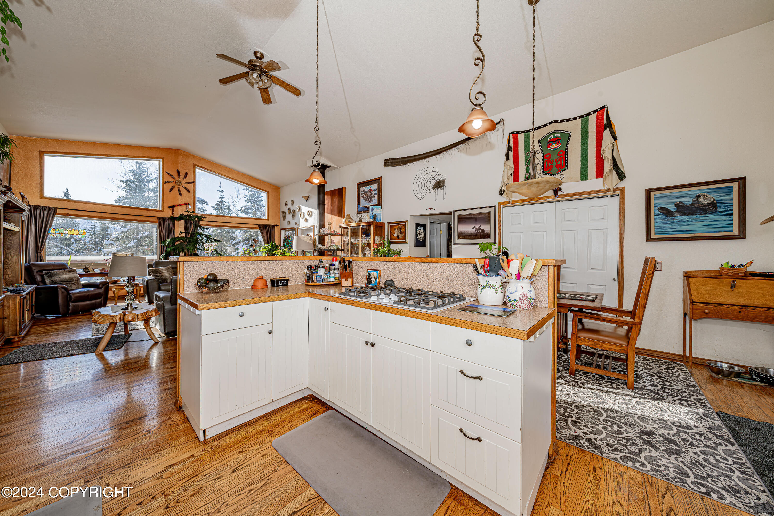 Cooper Landing, Alaska 99572, United States, 6 Bedrooms Bedrooms, ,4 BathroomsBathrooms,Residential,Active,63856