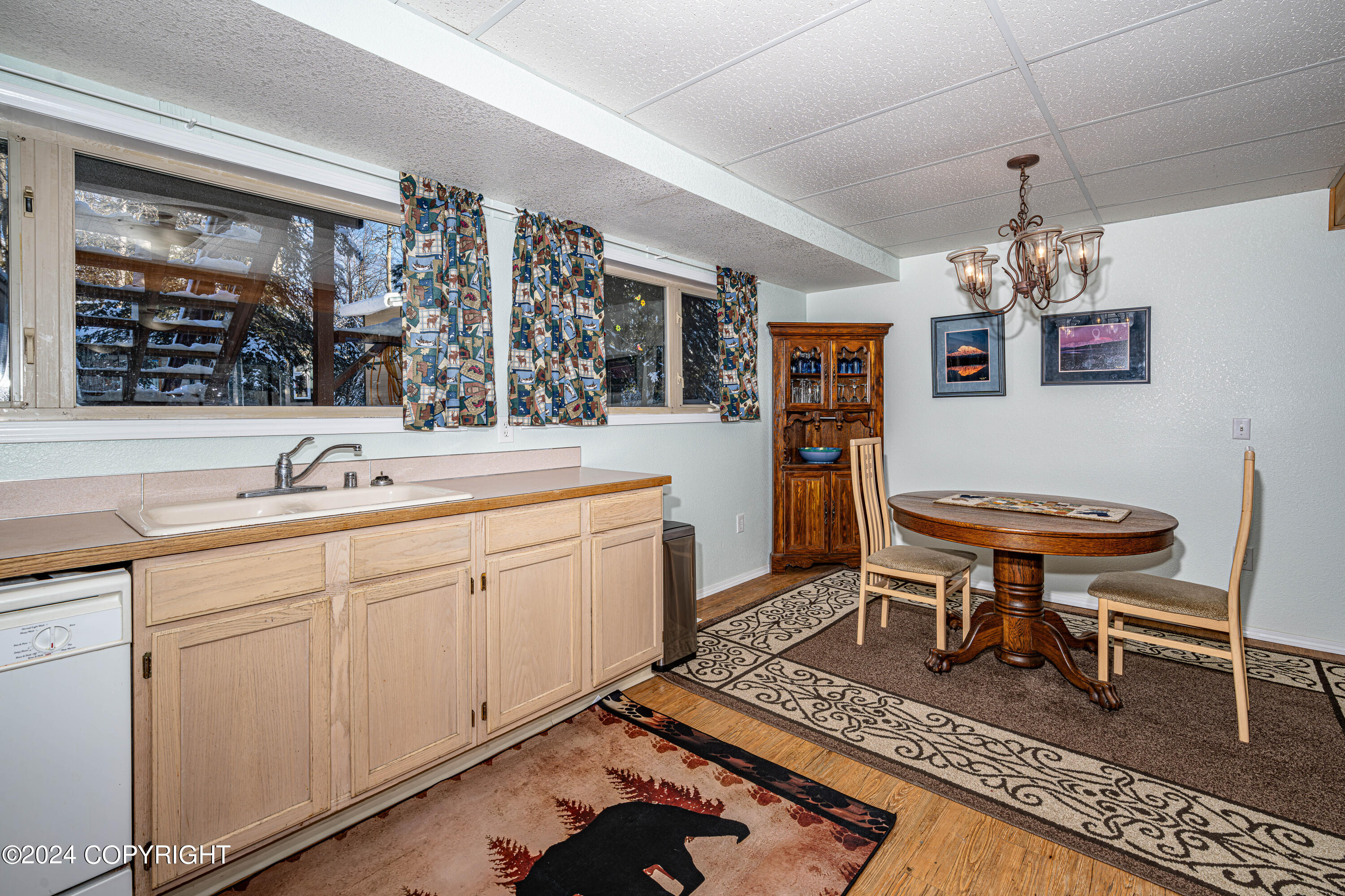 Cooper Landing, Alaska 99572, United States, 6 Bedrooms Bedrooms, ,4 BathroomsBathrooms,Residential,Active,63856