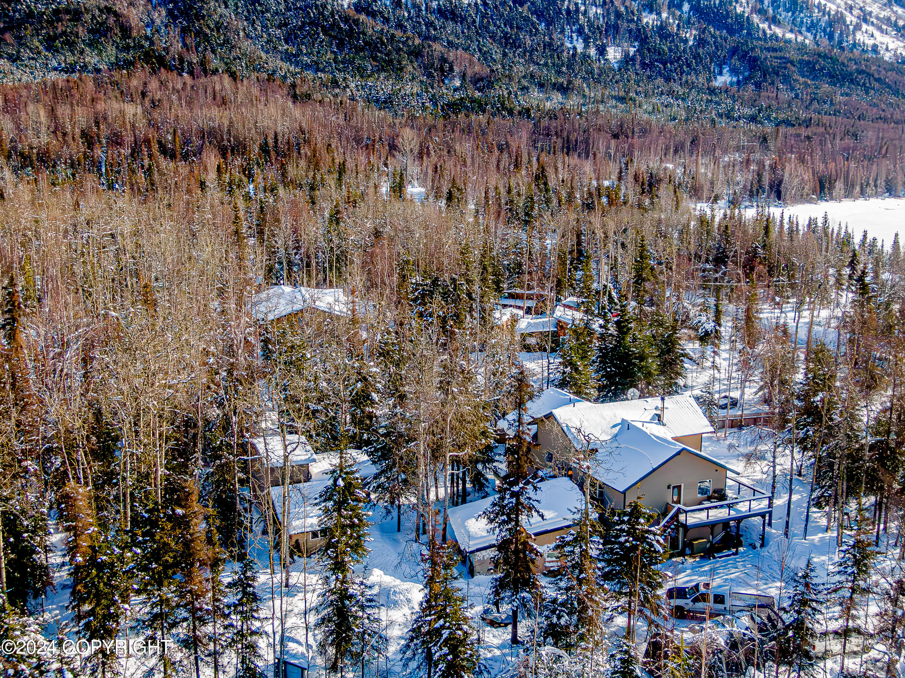 Cooper Landing, Alaska 99572, United States, 6 Bedrooms Bedrooms, ,4 BathroomsBathrooms,Residential,Active,63856