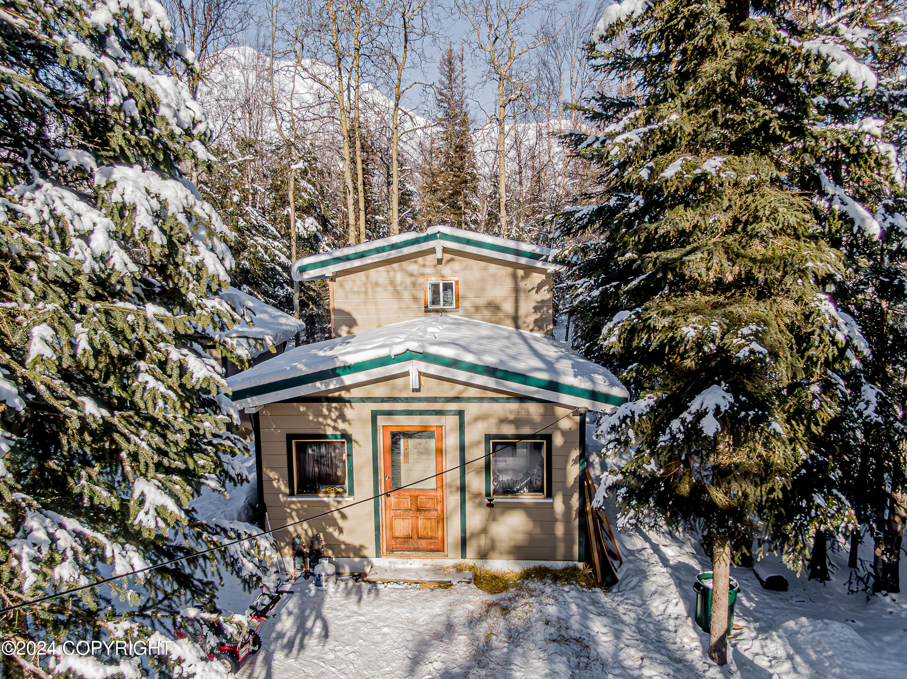 Cooper Landing, Alaska 99572, United States, 6 Bedrooms Bedrooms, ,4 BathroomsBathrooms,Residential,Active,63856