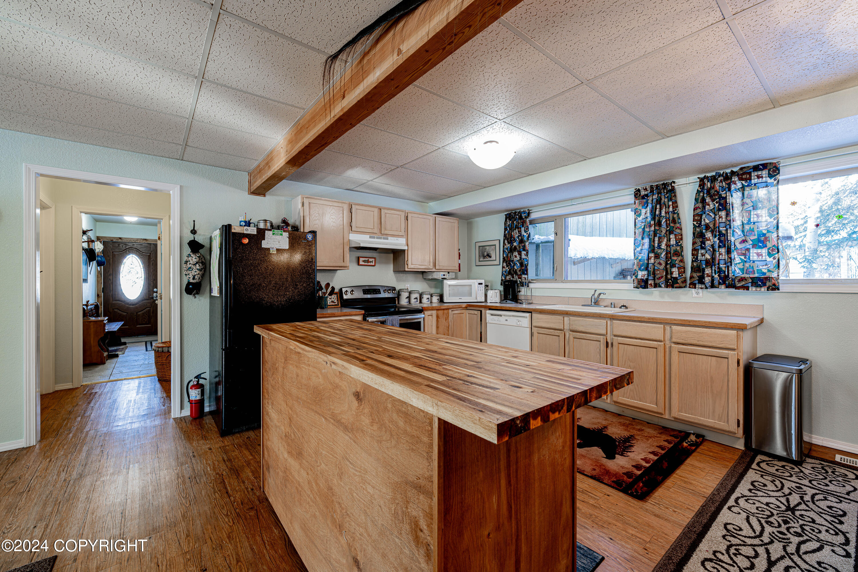 Cooper Landing, Alaska 99572, United States, 6 Bedrooms Bedrooms, ,4 BathroomsBathrooms,Residential,Active,63856