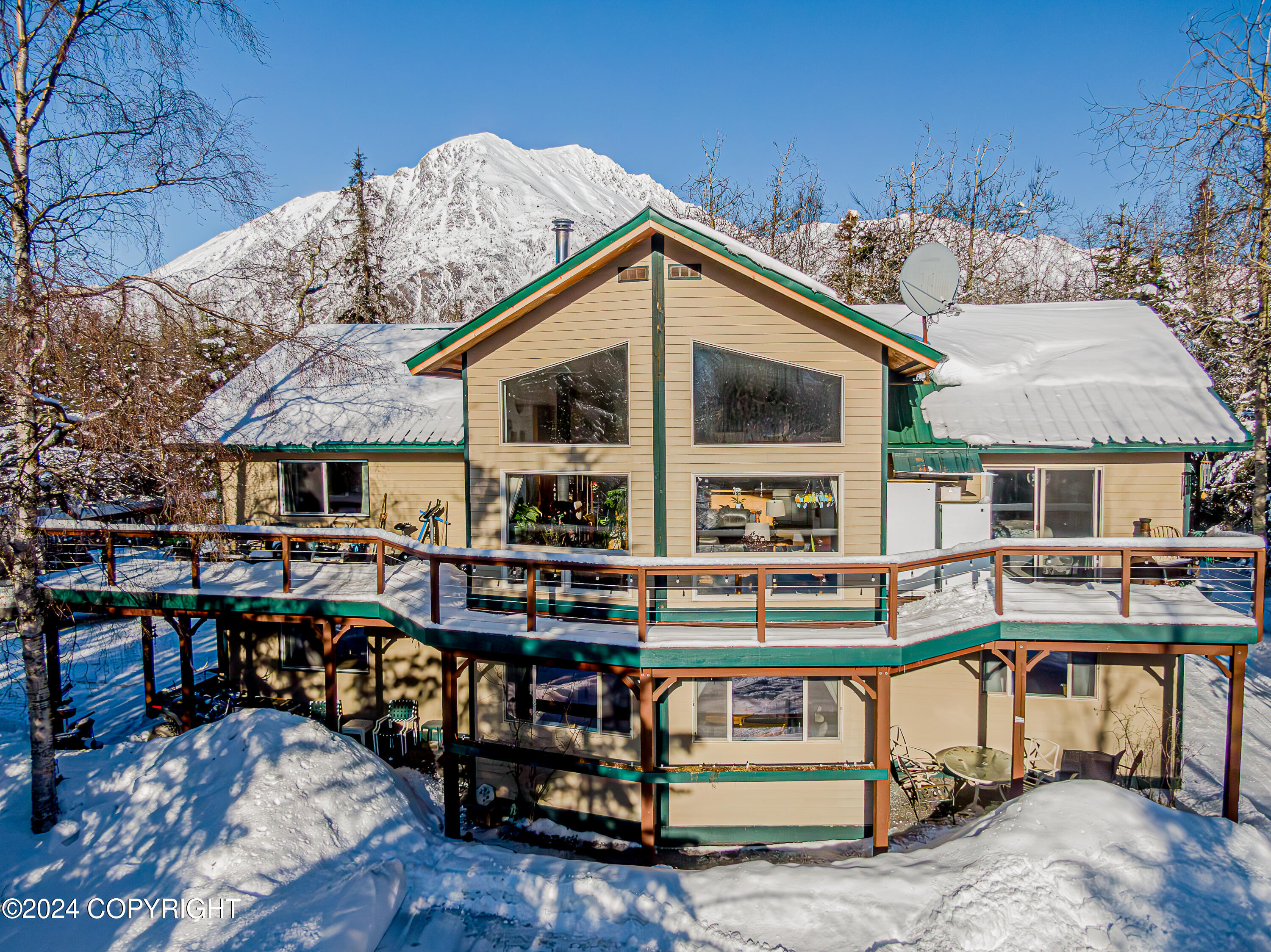 Cooper Landing, Alaska 99572, United States, 6 Bedrooms Bedrooms, ,4 BathroomsBathrooms,Residential,Active,63856
