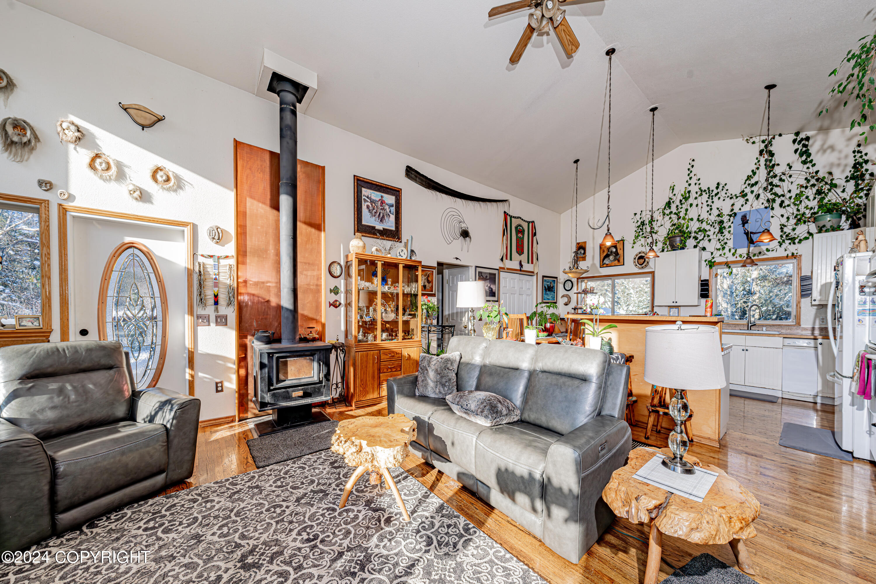 Cooper Landing, Alaska 99572, United States, 6 Bedrooms Bedrooms, ,4 BathroomsBathrooms,Residential,Active,63856