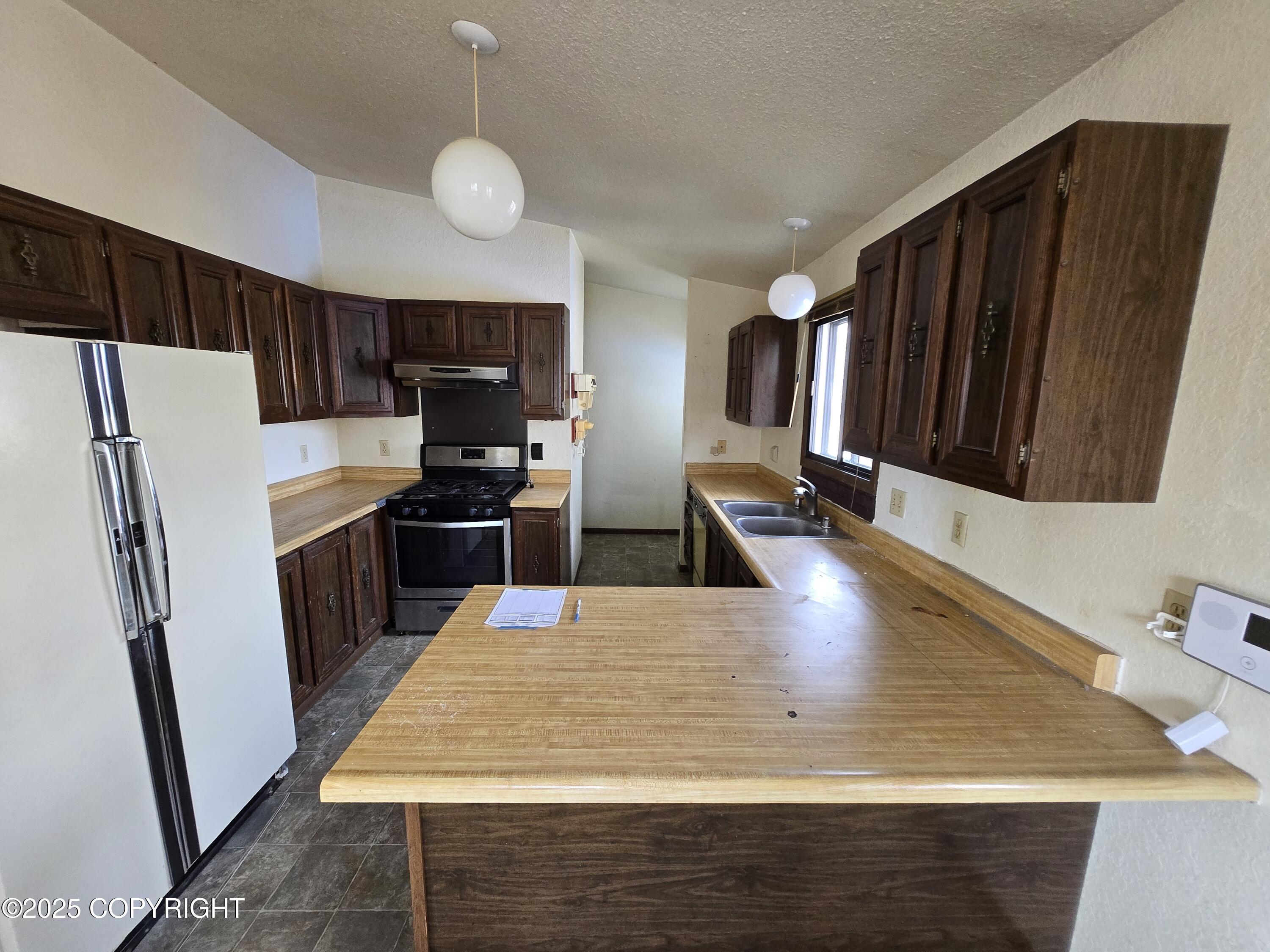 2521 W 77th Court, Anchorage, Alaska image 5
