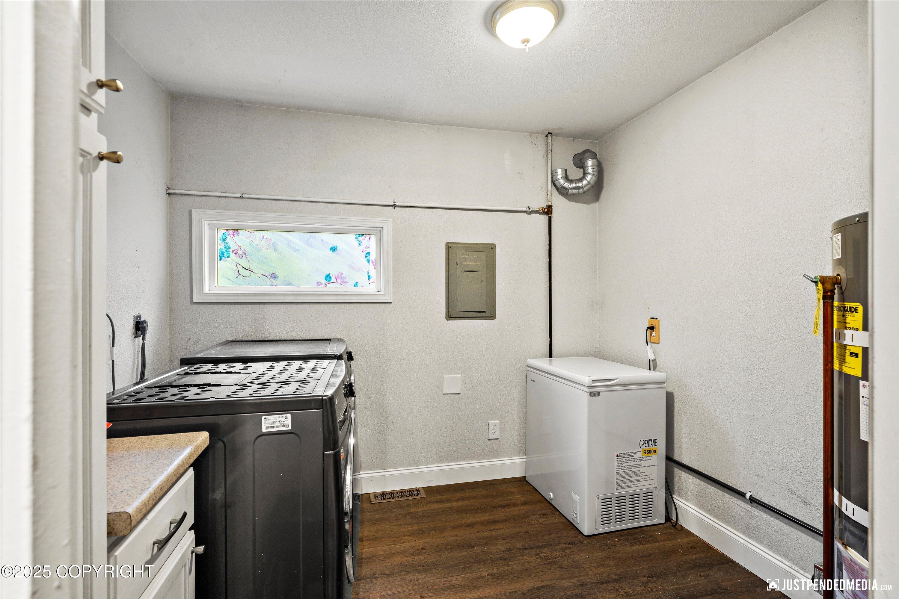 Anchorage, Alaska 99508, United States, 3 Bedrooms Bedrooms, ,1 BathroomBathrooms,Residential,Active,150005