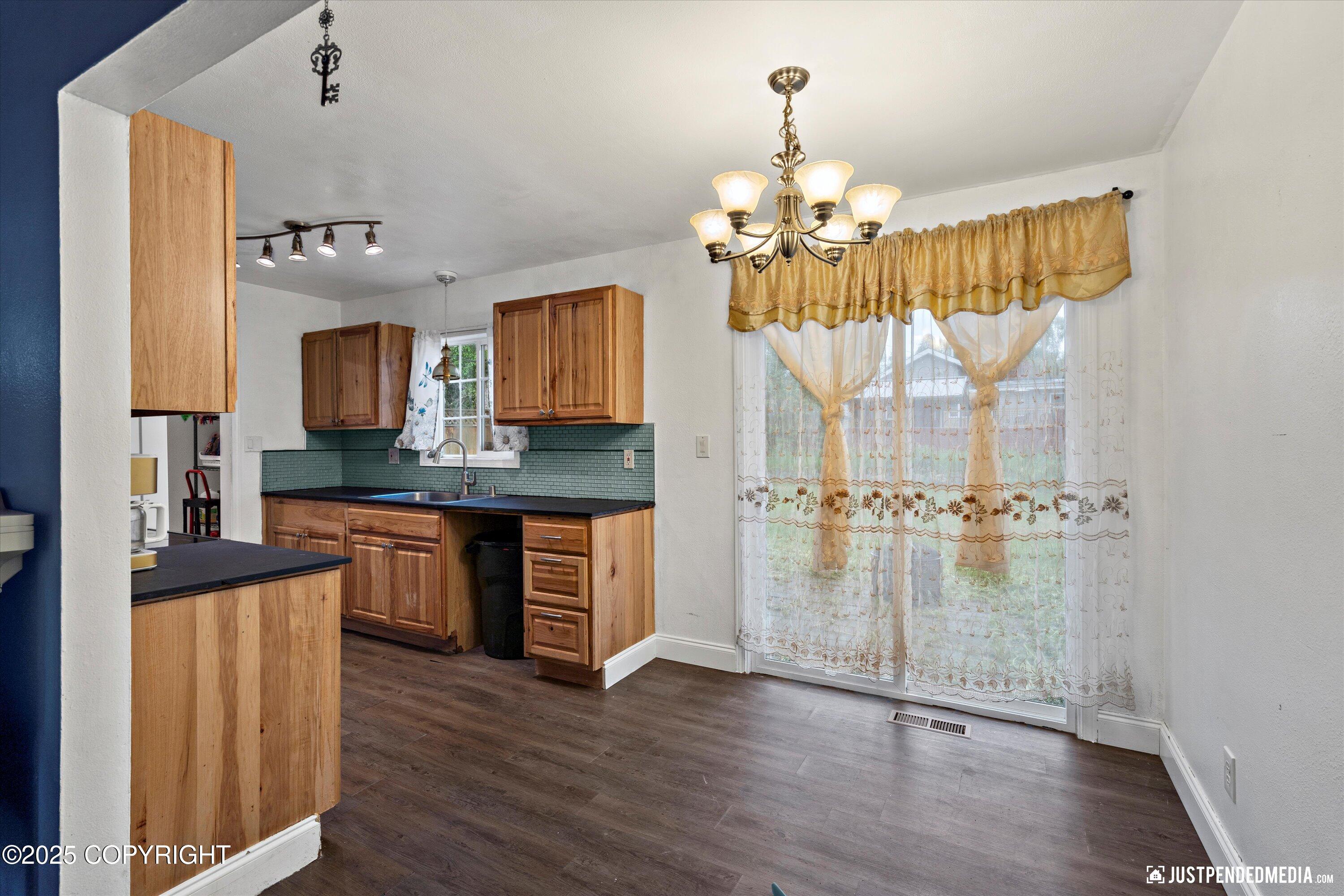 Anchorage, Alaska 99508, United States, 3 Bedrooms Bedrooms, ,1 BathroomBathrooms,Residential,Active,150005