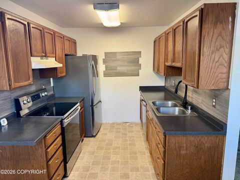Condo For Sale - 221 Mccarrey Street #5<br/> Anchorage, AK 99508