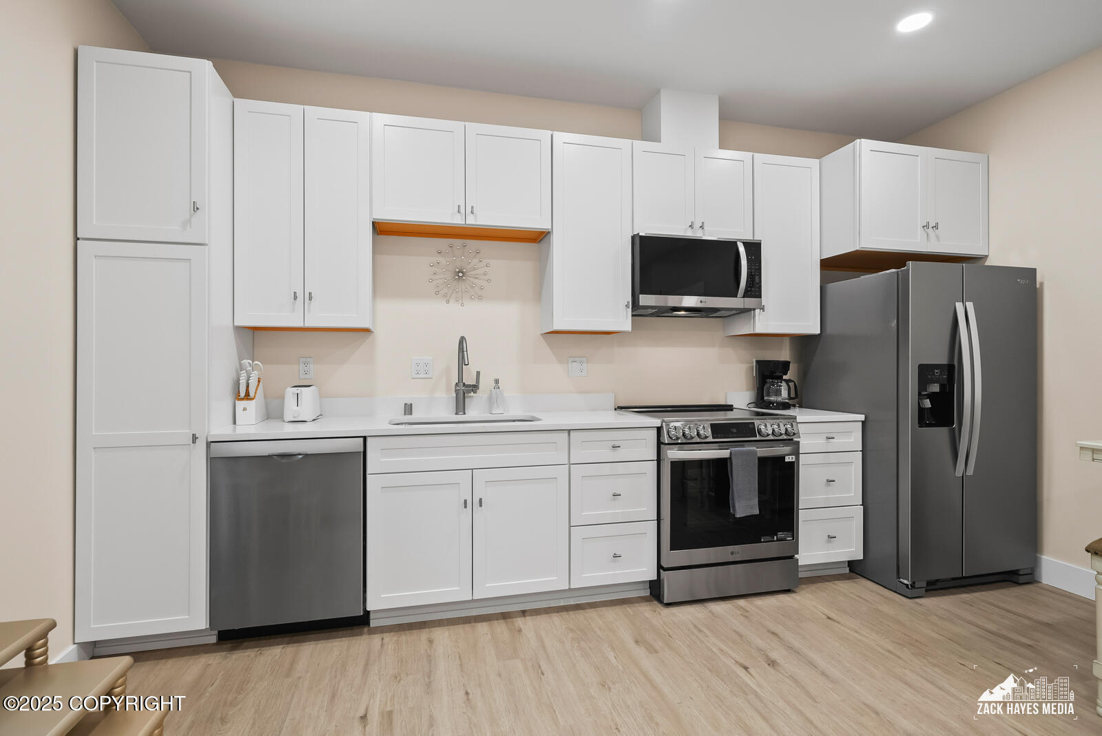 12284 Division Street, Anchorage, Alaska image 32