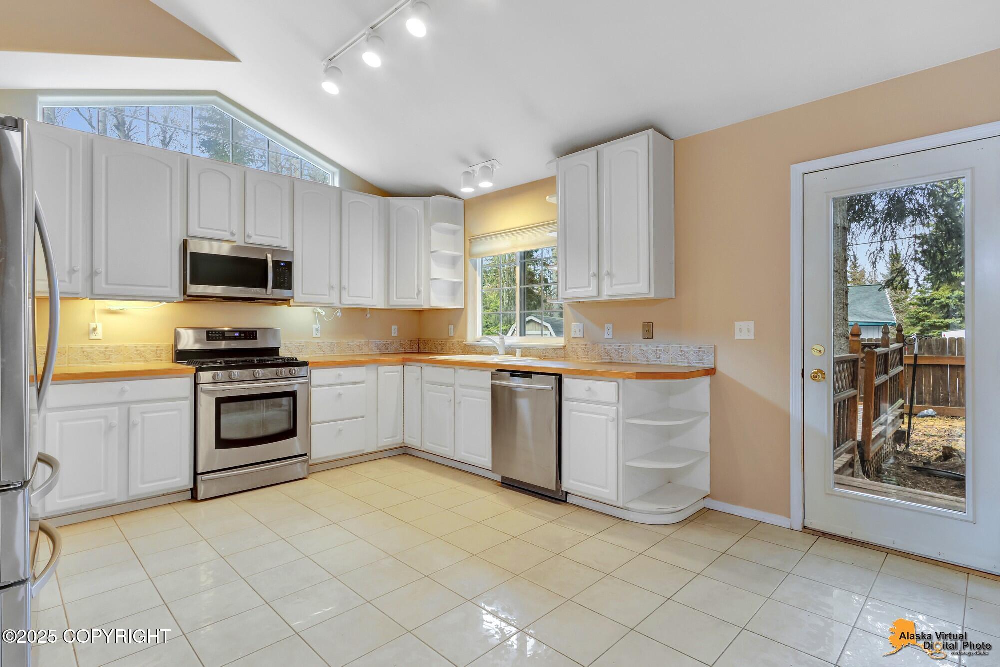 4217 Birch Run Drive, Anchorage, Alaska image 9