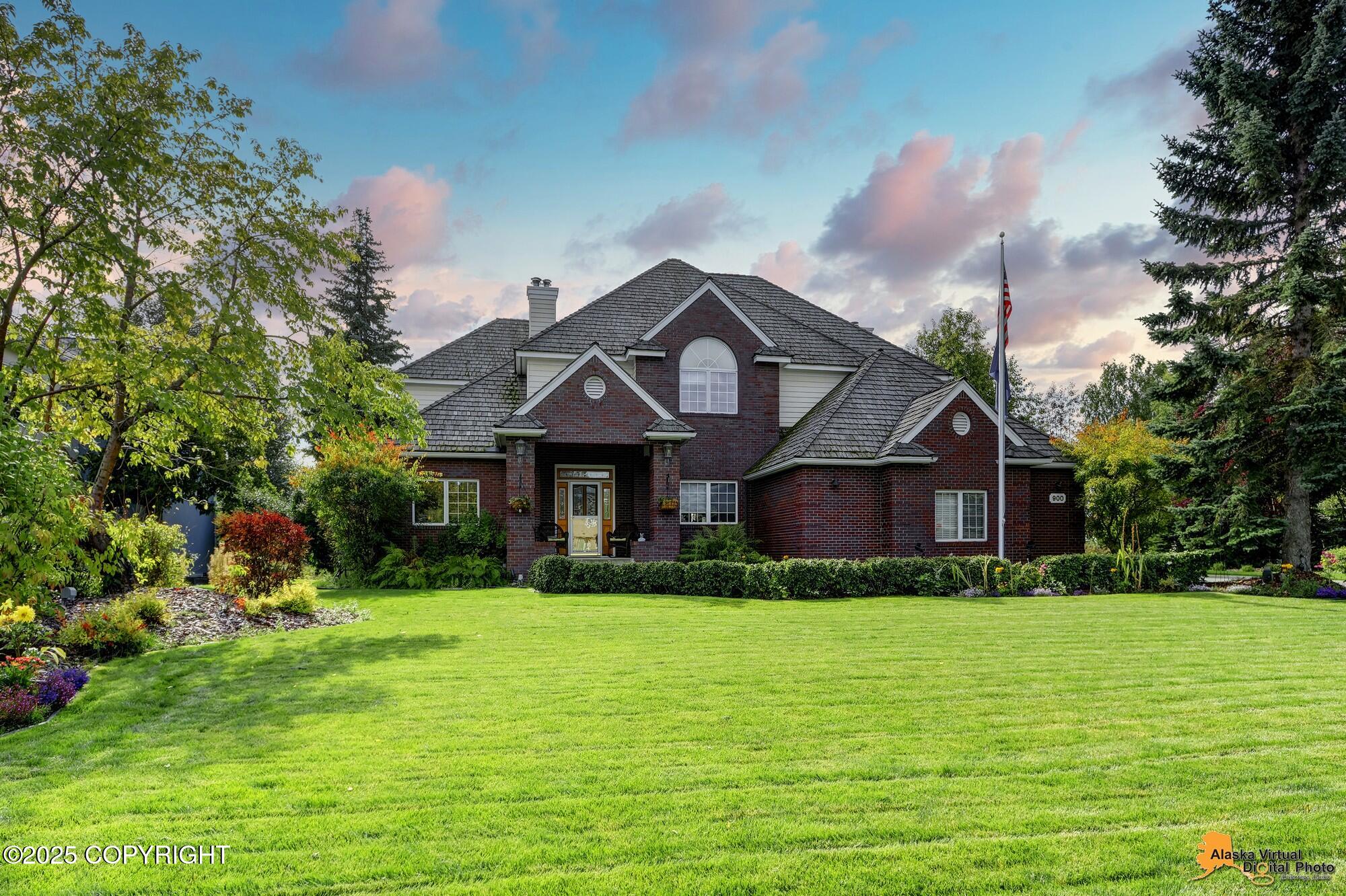 900 Botanical Heights Circle