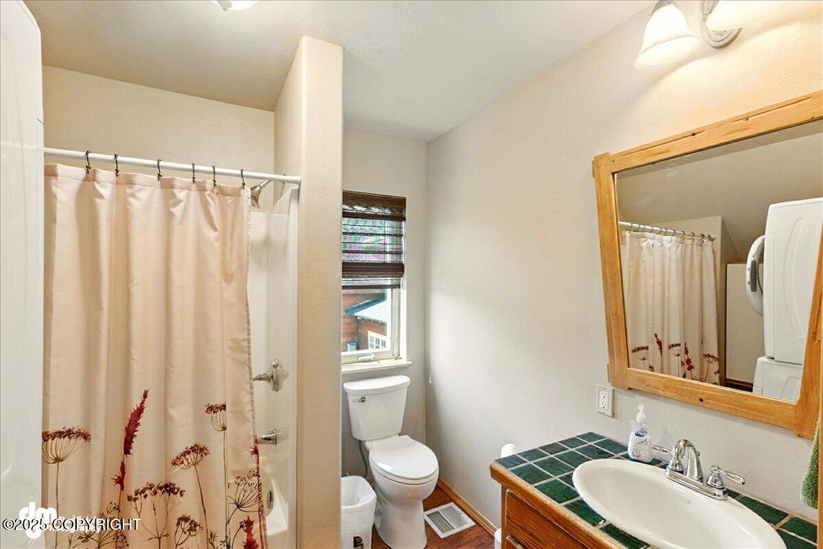 Homer, Alaska 99603, United States, 4 Bedrooms Bedrooms, ,3 BathroomsBathrooms,Residential,Active,152026