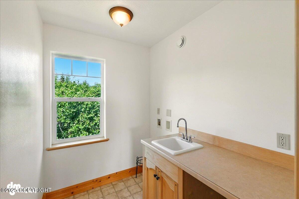 Homer, Alaska 99603, United States, 4 Bedrooms Bedrooms, ,3 BathroomsBathrooms,Residential,Active,152026