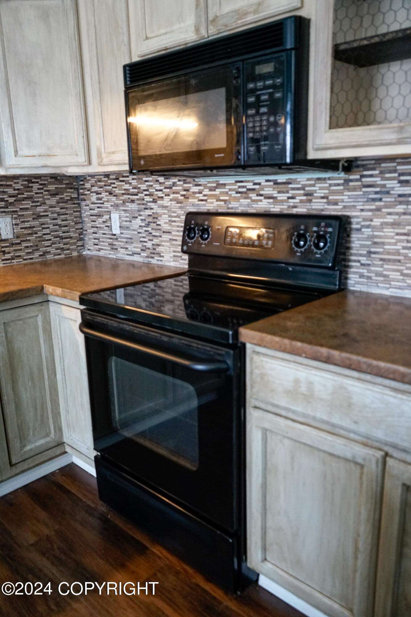 17347 Flintwood Place, Eagle River, West Virginia image 25