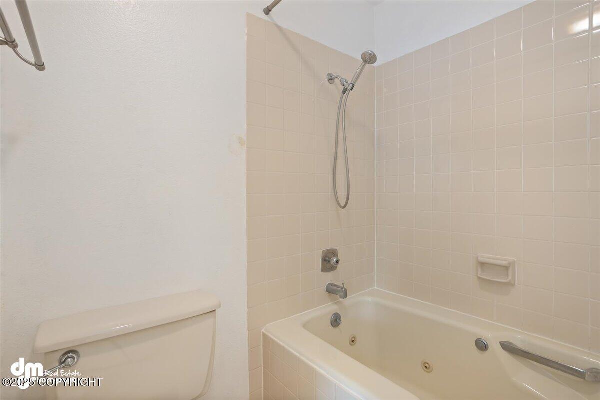 1917 Parkview Circle, Anchorage, Alaska image 26
