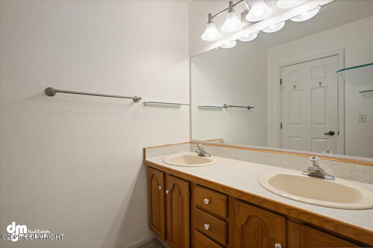 1917 Parkview Circle, Anchorage, Alaska image 25