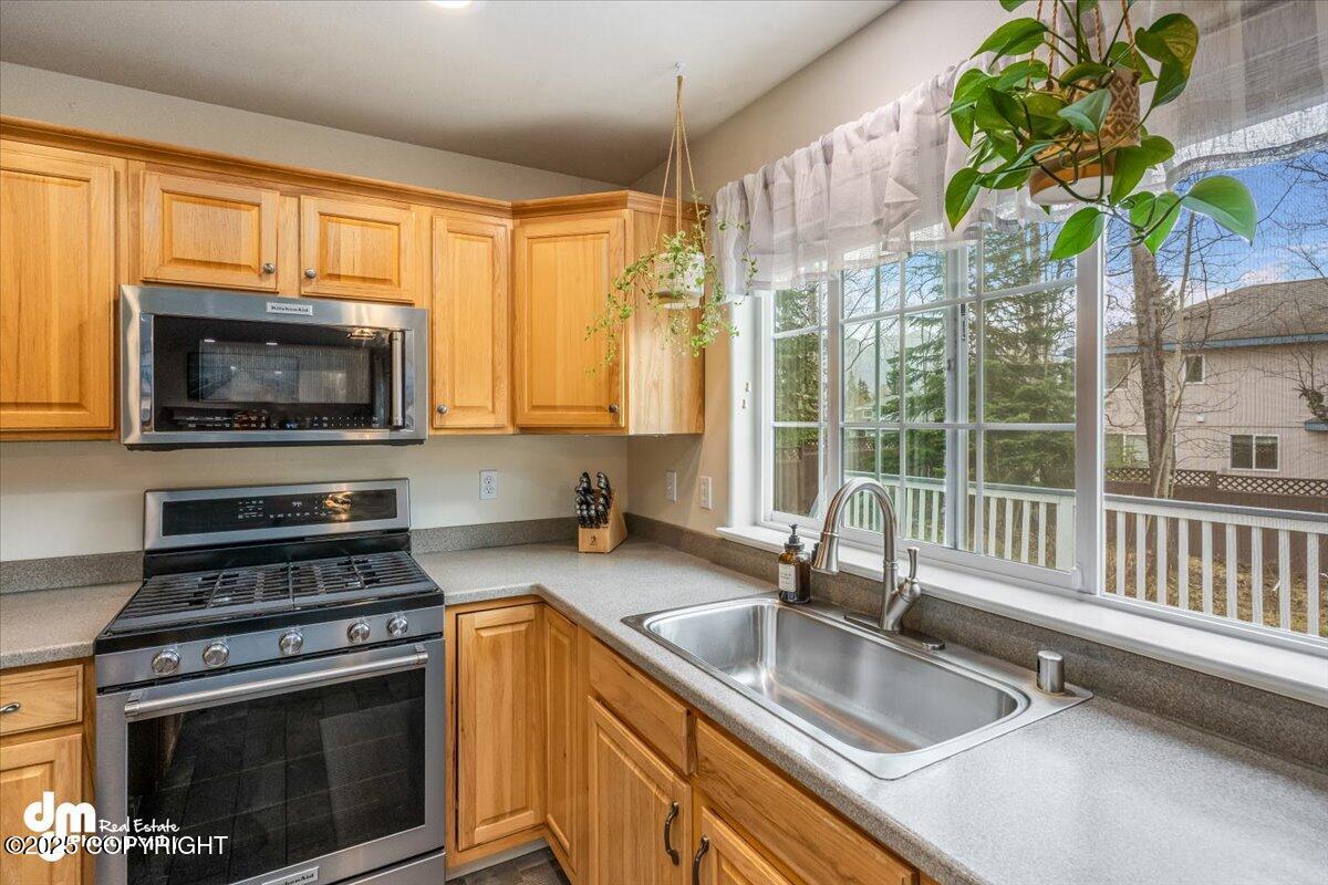 8709 Lassen Street, Eagle River, Alaska image 20