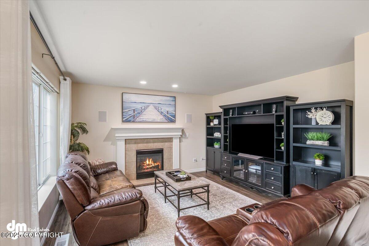 8709 Lassen Street, Eagle River, Alaska image 23