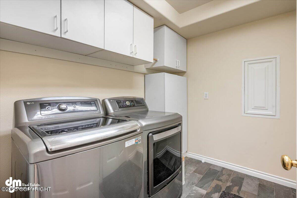 8709 Lassen Street, Eagle River, Alaska image 26