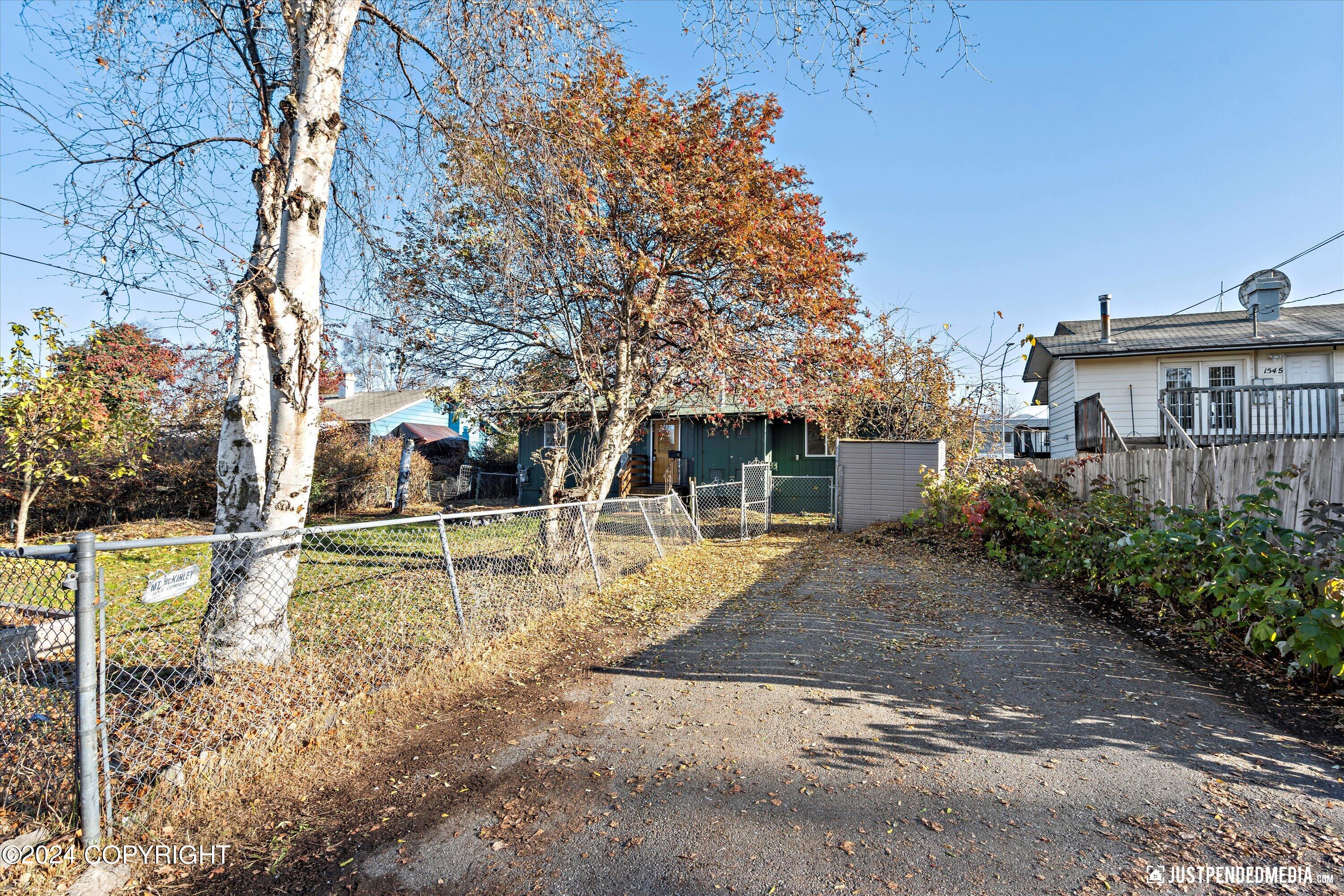 Anchorage, Alaska 99508, United States, 3 Bedrooms Bedrooms, ,1 BathroomBathrooms,Residential,Pending,38018