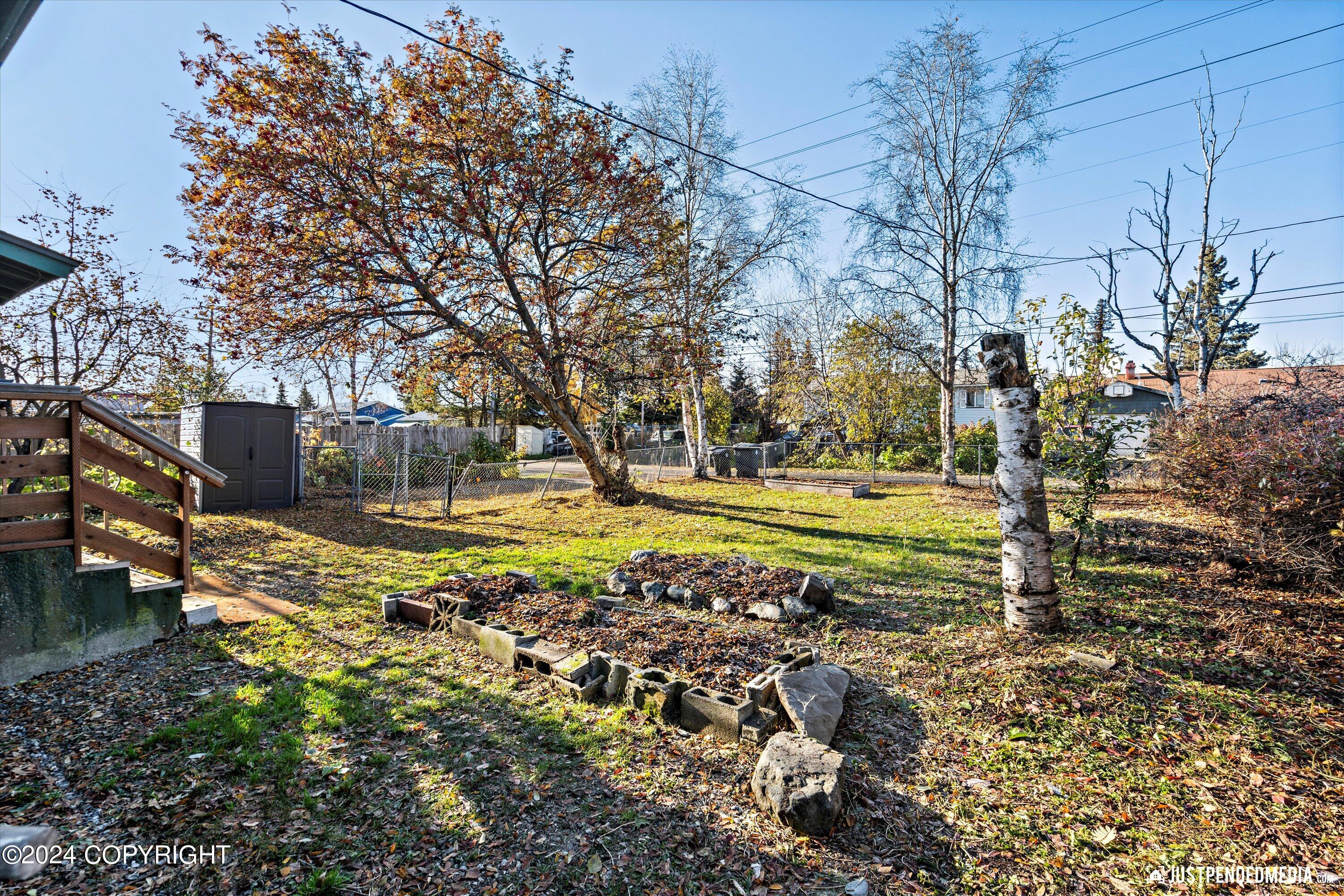 Anchorage, Alaska 99508, United States, 3 Bedrooms Bedrooms, ,1 BathroomBathrooms,Residential,Pending,38018