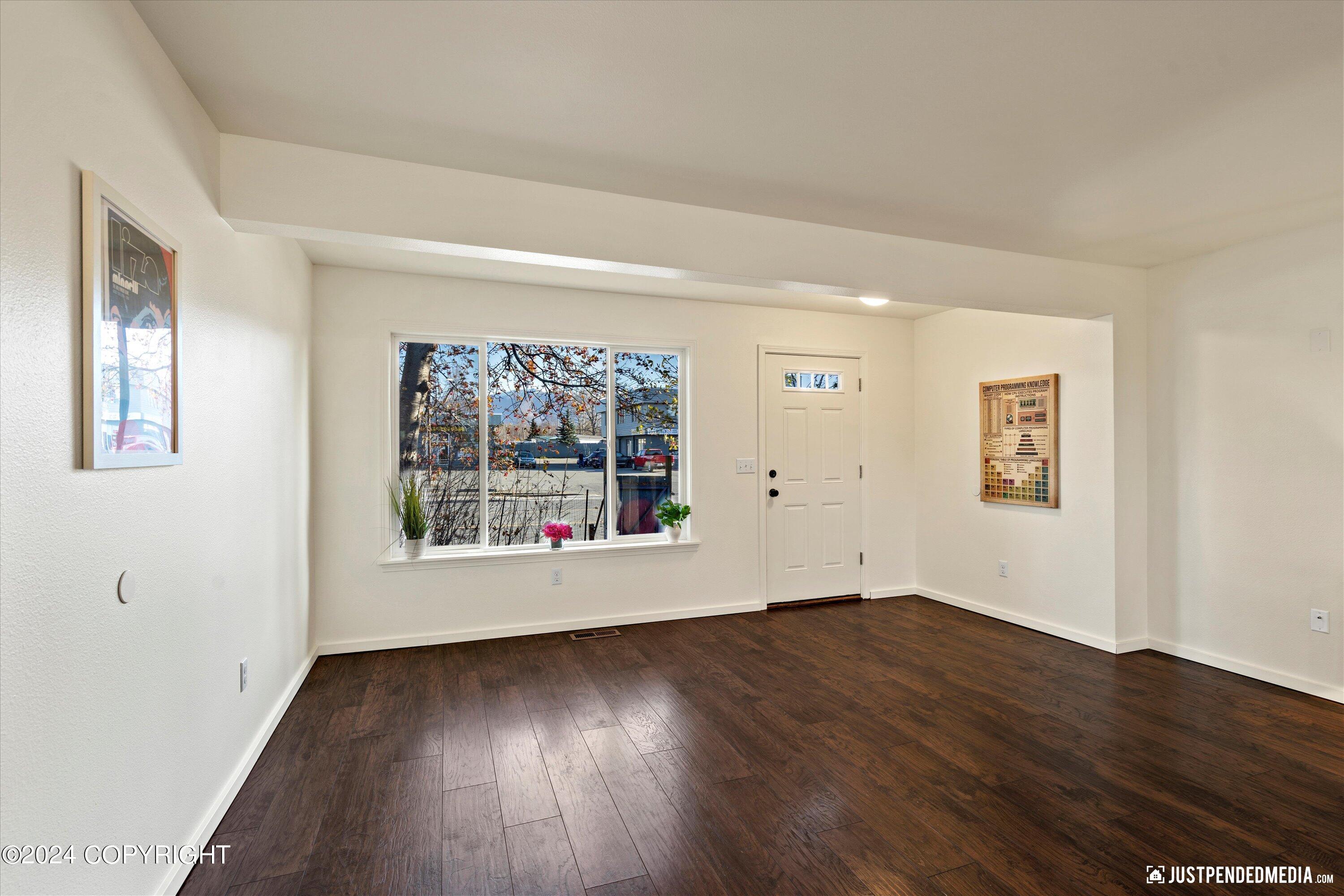 Anchorage, Alaska 99508, United States, 3 Bedrooms Bedrooms, ,1 BathroomBathrooms,Residential,Pending,38018