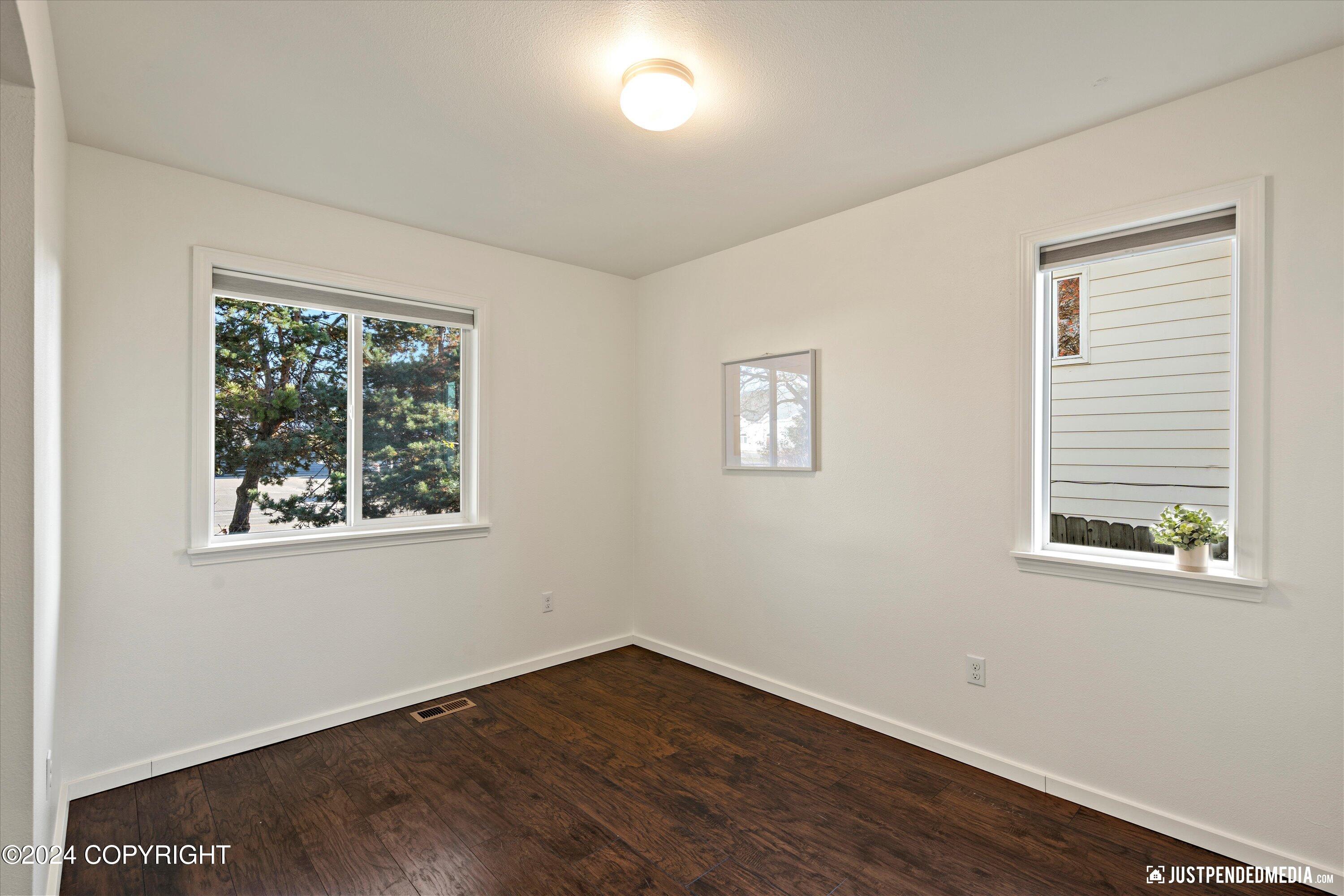 Anchorage, Alaska 99508, United States, 3 Bedrooms Bedrooms, ,1 BathroomBathrooms,Residential,Pending,38018