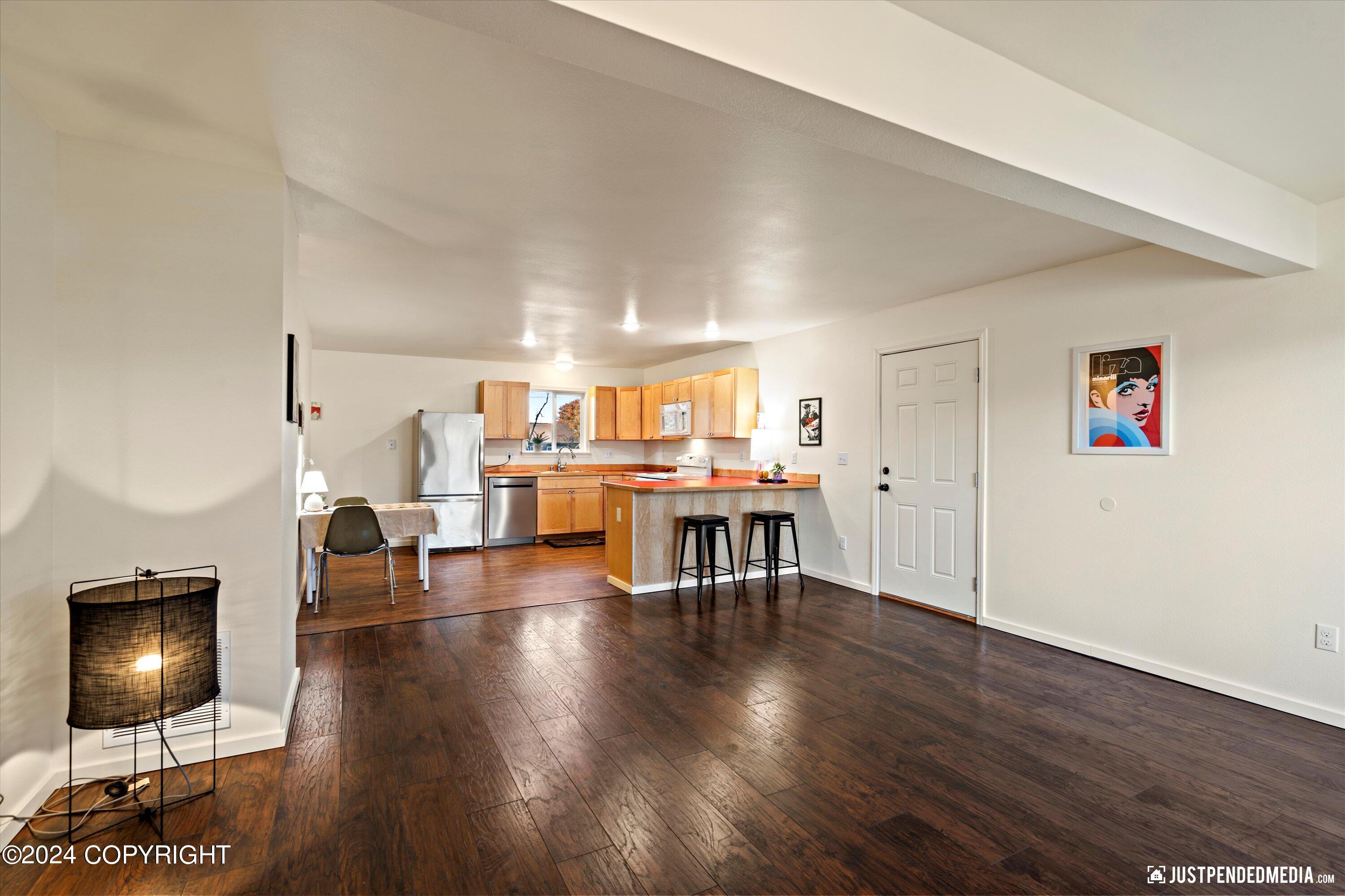 Anchorage, Alaska 99508, United States, 3 Bedrooms Bedrooms, ,1 BathroomBathrooms,Residential,Pending,38018