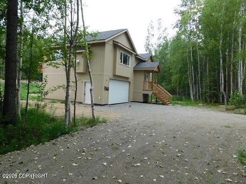 Homes For Sale - 3060 N Edgewater Drive<br/> Wasilla, AK 99623