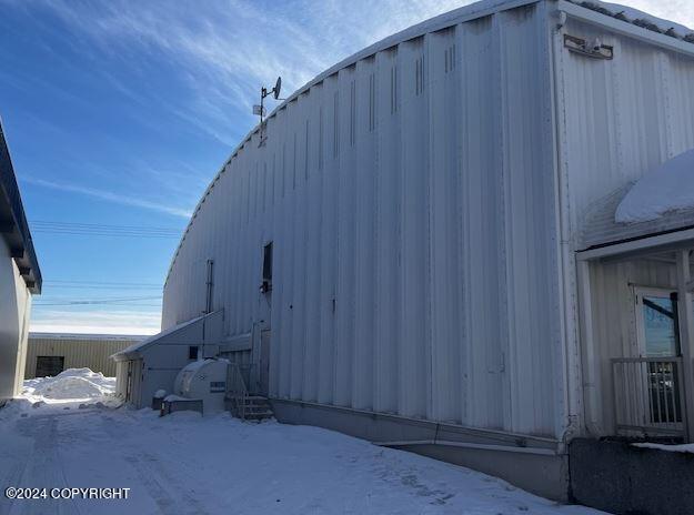 945 Elizabeth Street