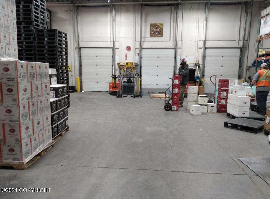 945 Elizabeth Street