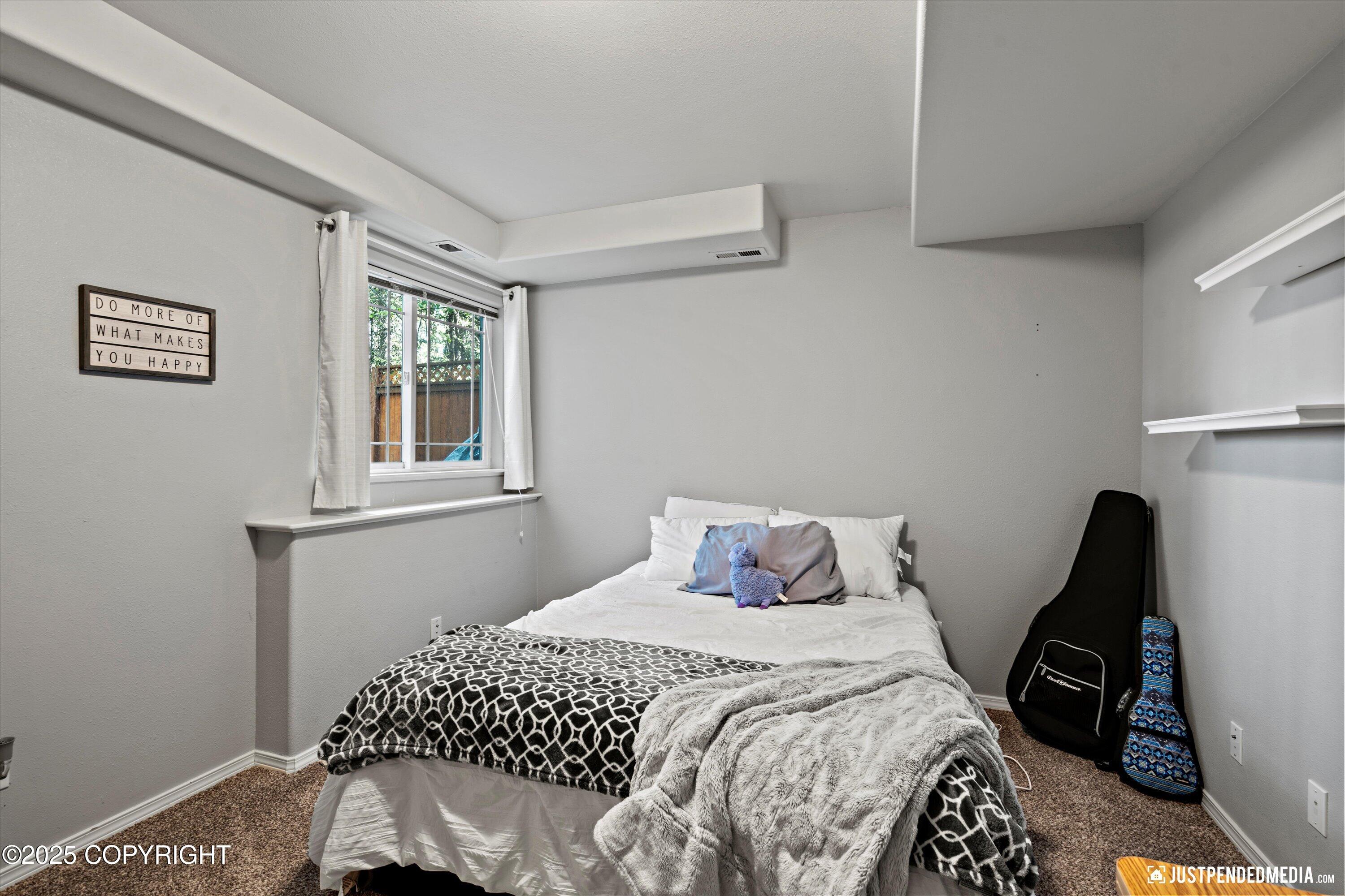 Eagle River, Alaska 99577, United States, 6 Bedrooms Bedrooms, ,4 BathroomsBathrooms,Residential,Active,141315