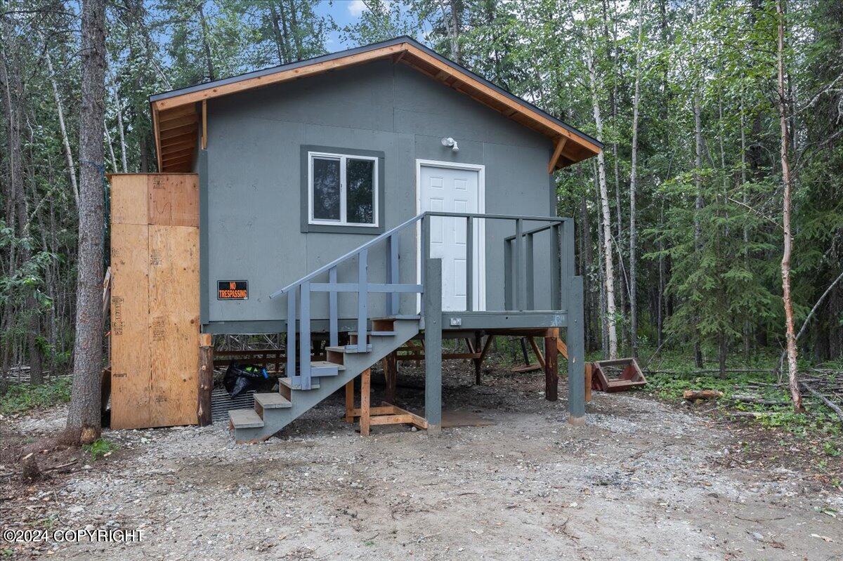 1283 Loon Lane, North Pole, Alaska image 1