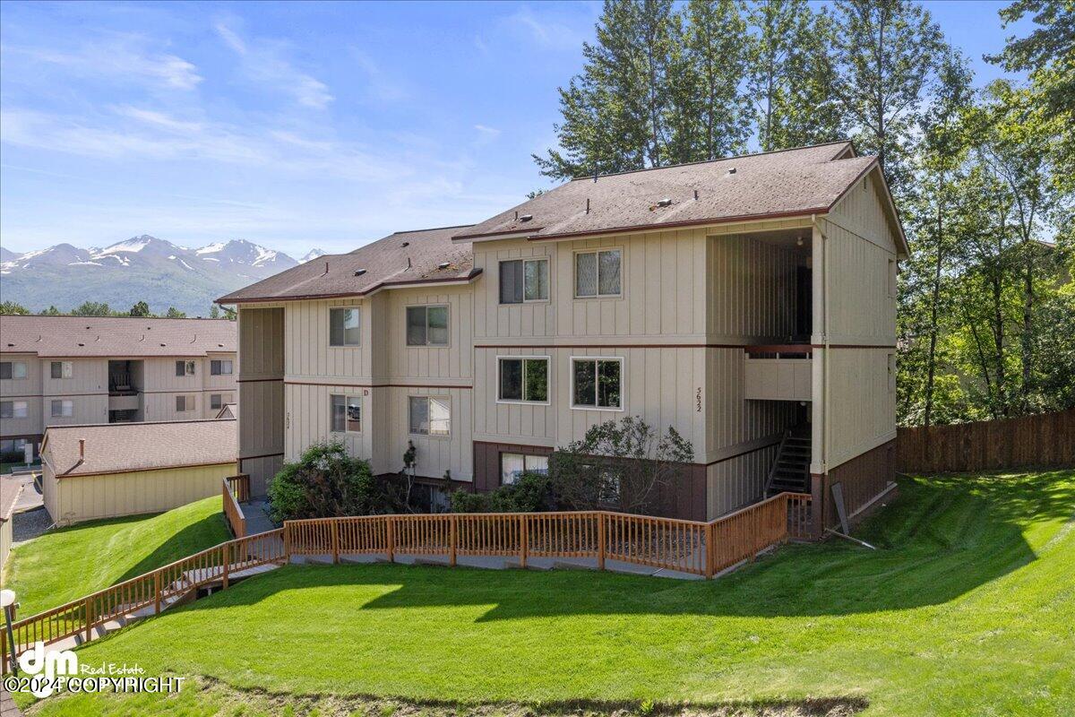 5622 E 40th Avenue, Anchorage, Alaska image 2