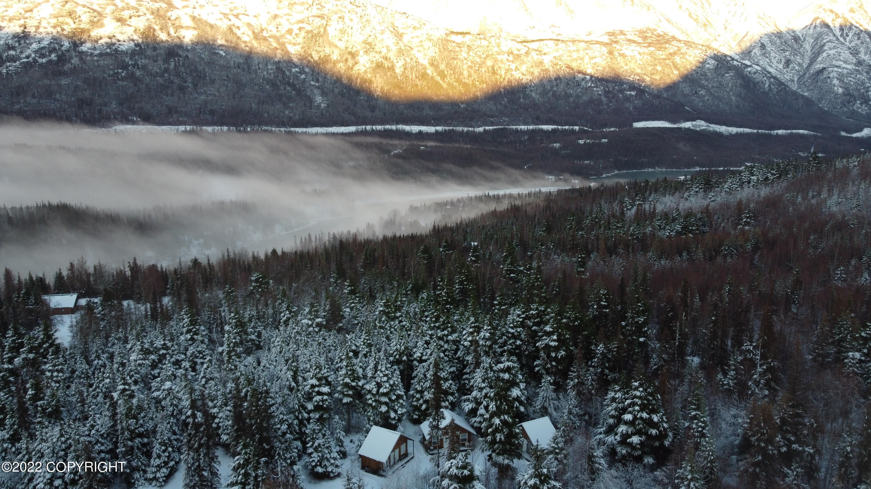 Cooper Landing, Alaska 99572, United States, 6 Bedrooms Bedrooms, ,2 BathroomsBathrooms,Residential,Pending,74086