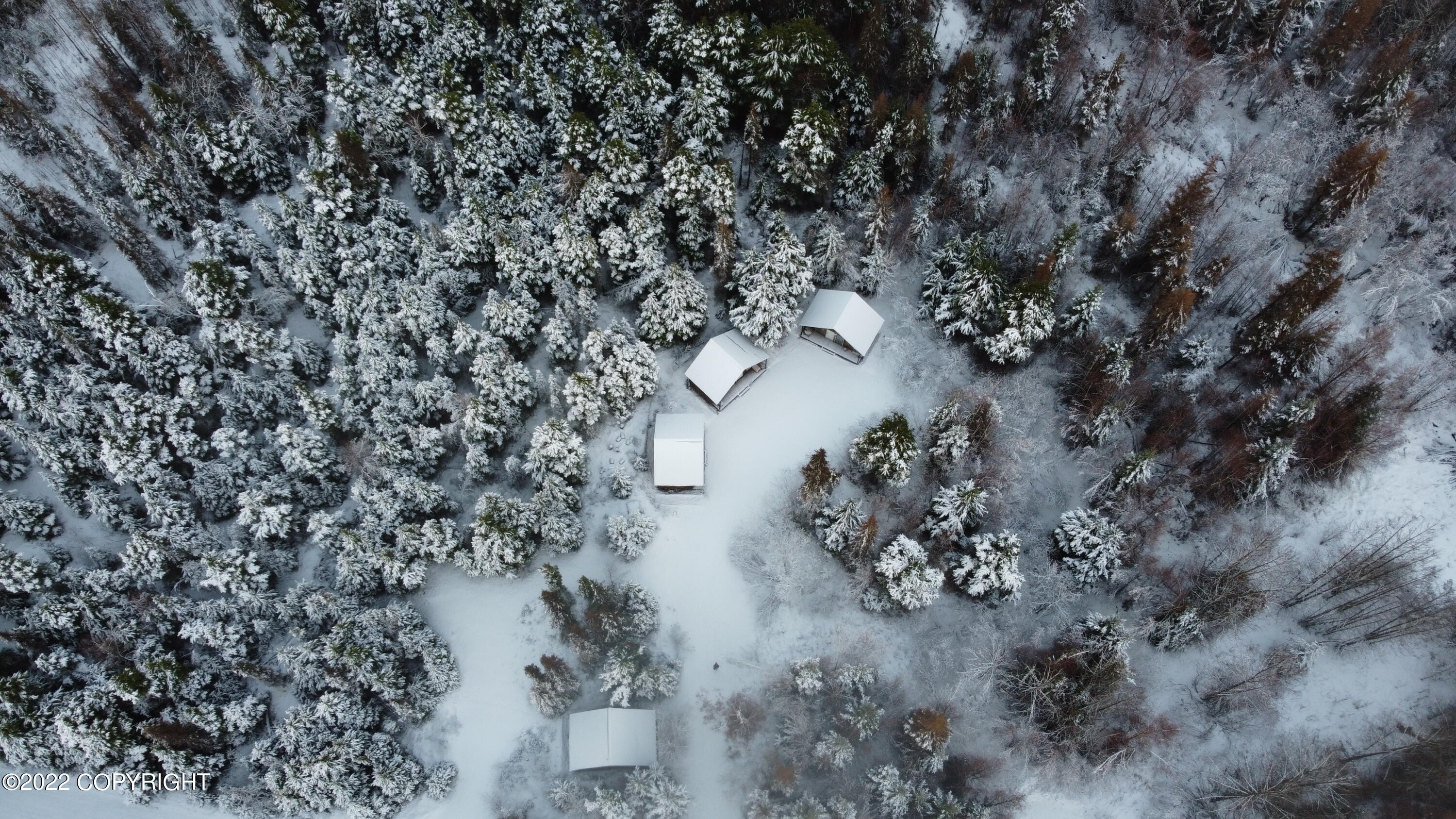 Cooper Landing, Alaska 99572, United States, 6 Bedrooms Bedrooms, ,2 BathroomsBathrooms,Residential,Pending,74086