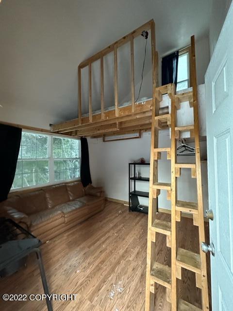 Cooper Landing, Alaska 99572, United States, 6 Bedrooms Bedrooms, ,2 BathroomsBathrooms,Residential,Pending,74086