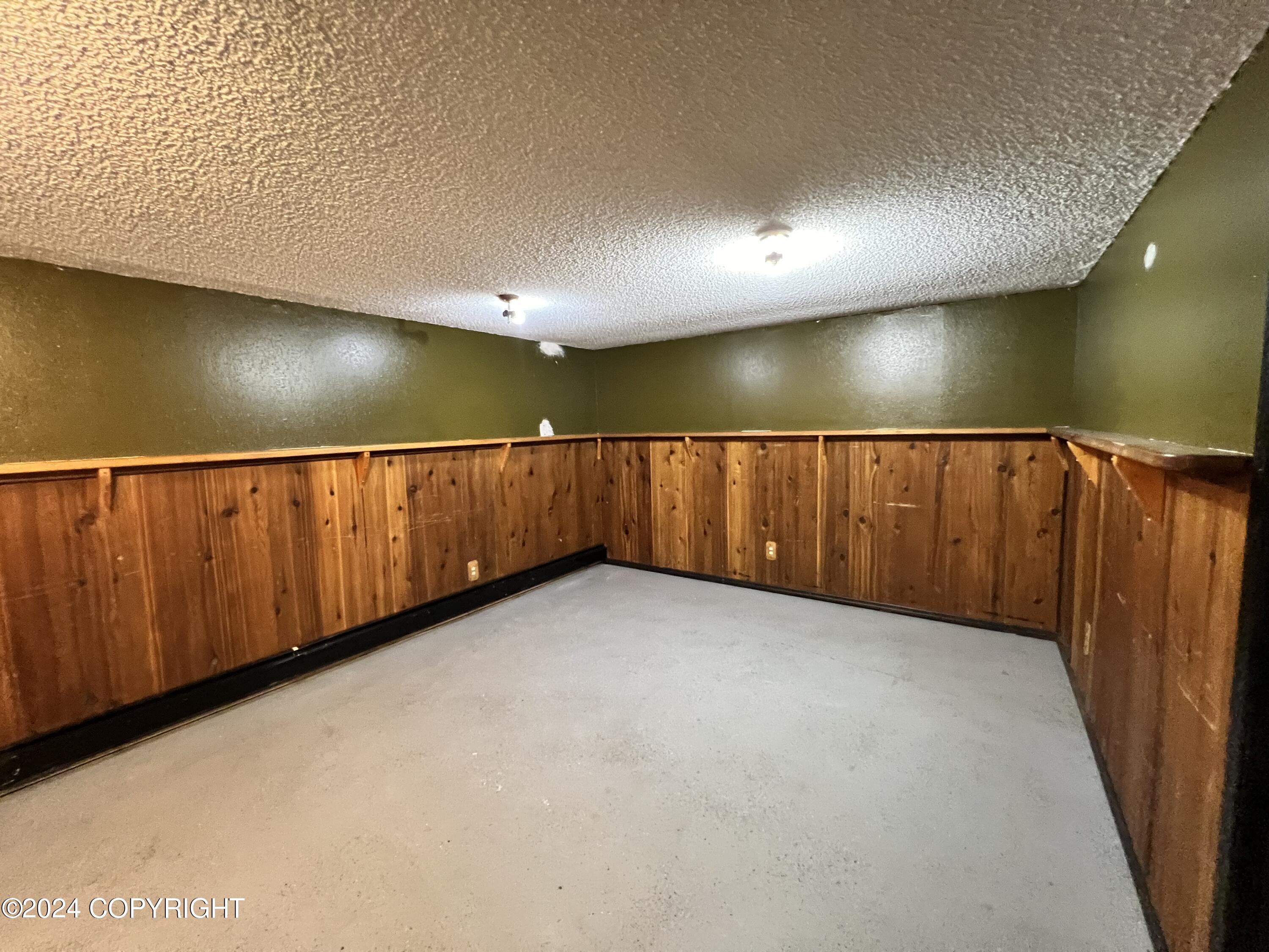 16760 N Eagle River Road, Eagle River, Alaska image 13