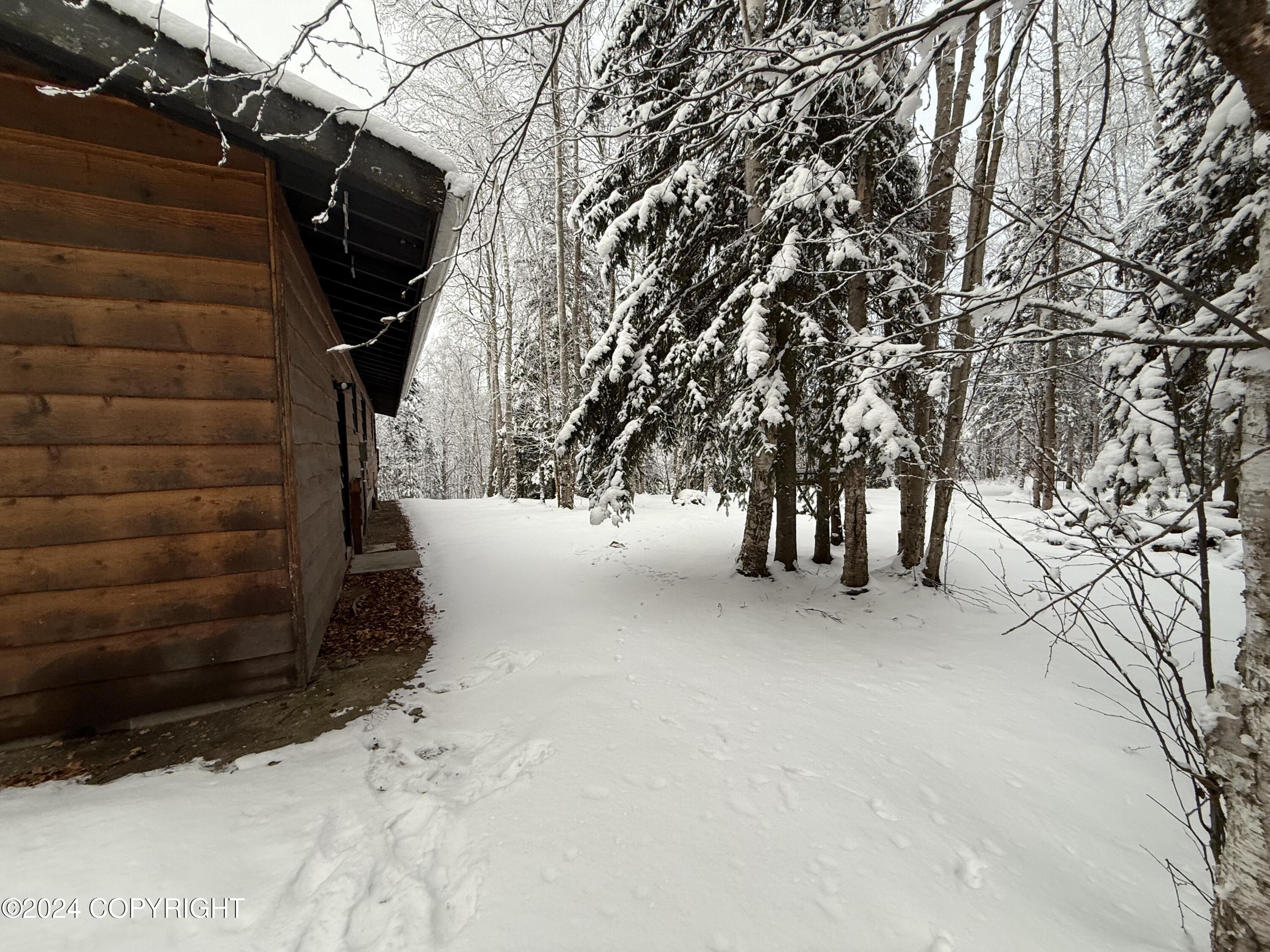 16760 N Eagle River Road, Eagle River, Alaska image 31