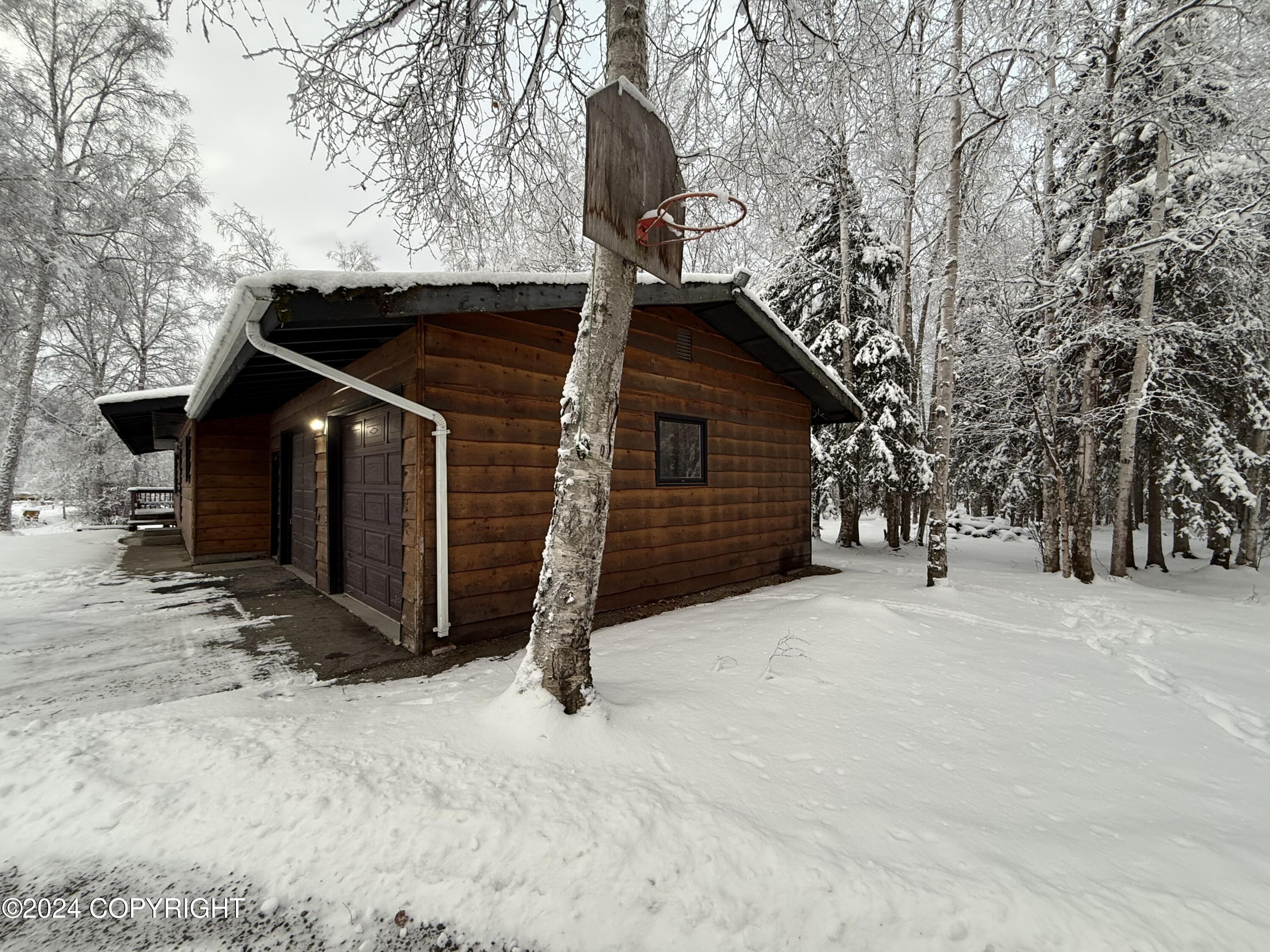 16760 N Eagle River Road, Eagle River, Alaska image 30
