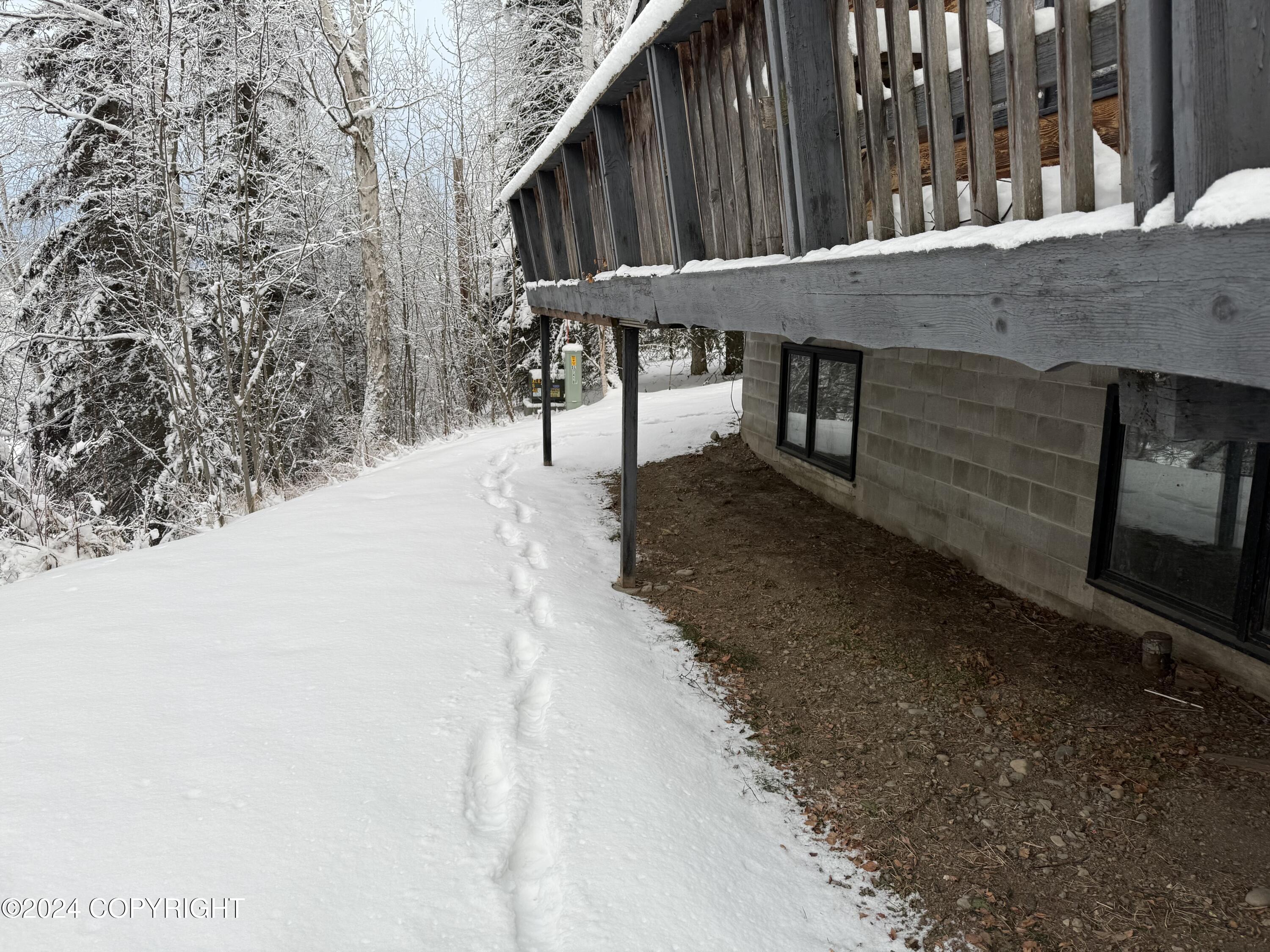 16760 N Eagle River Road, Eagle River, Alaska image 28