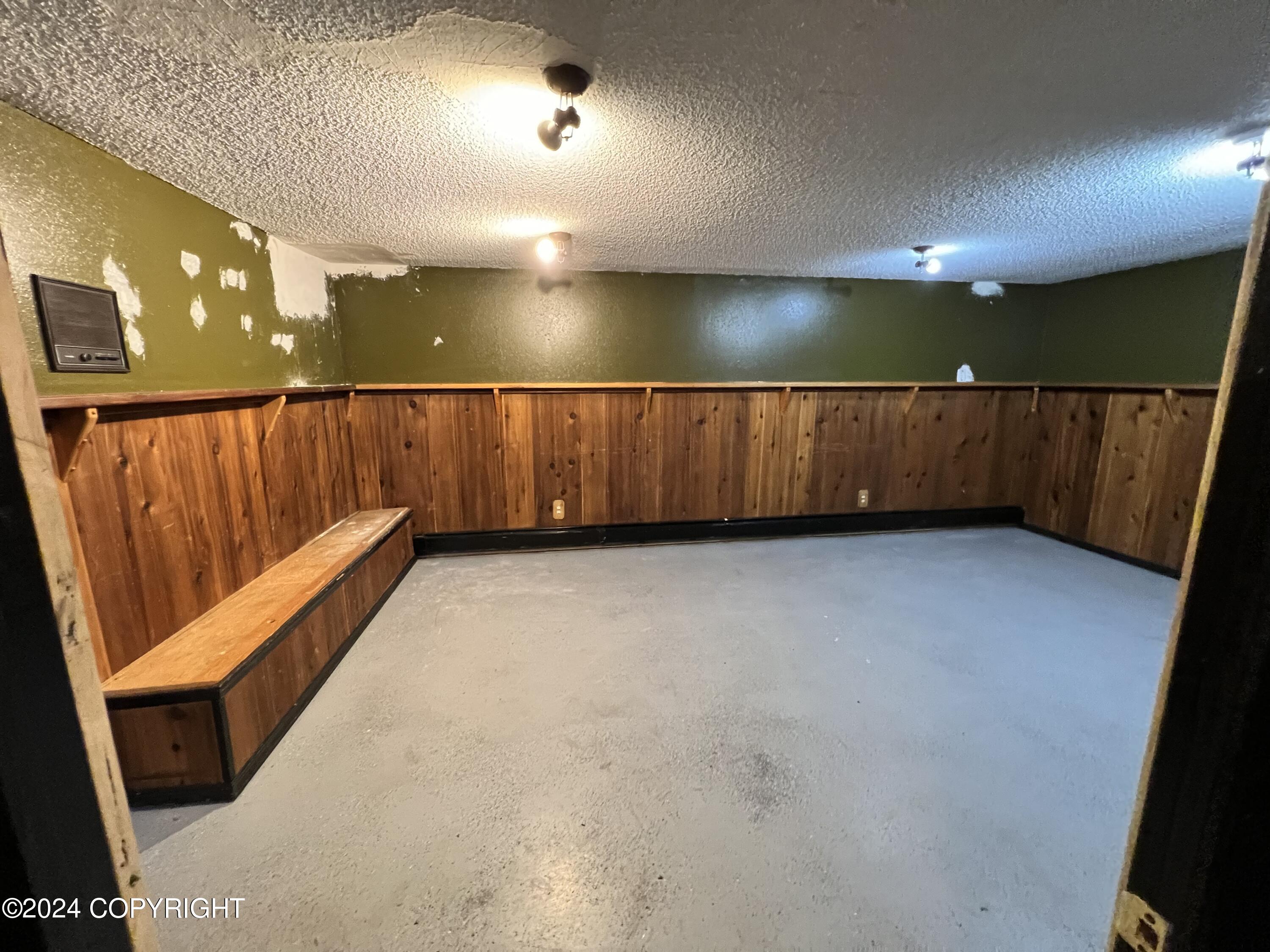 16760 N Eagle River Road, Eagle River, Alaska image 12