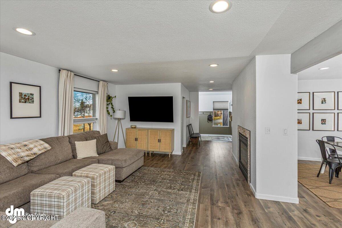 9809 St. Lawrence Circle, Eagle River, Alaska image 7