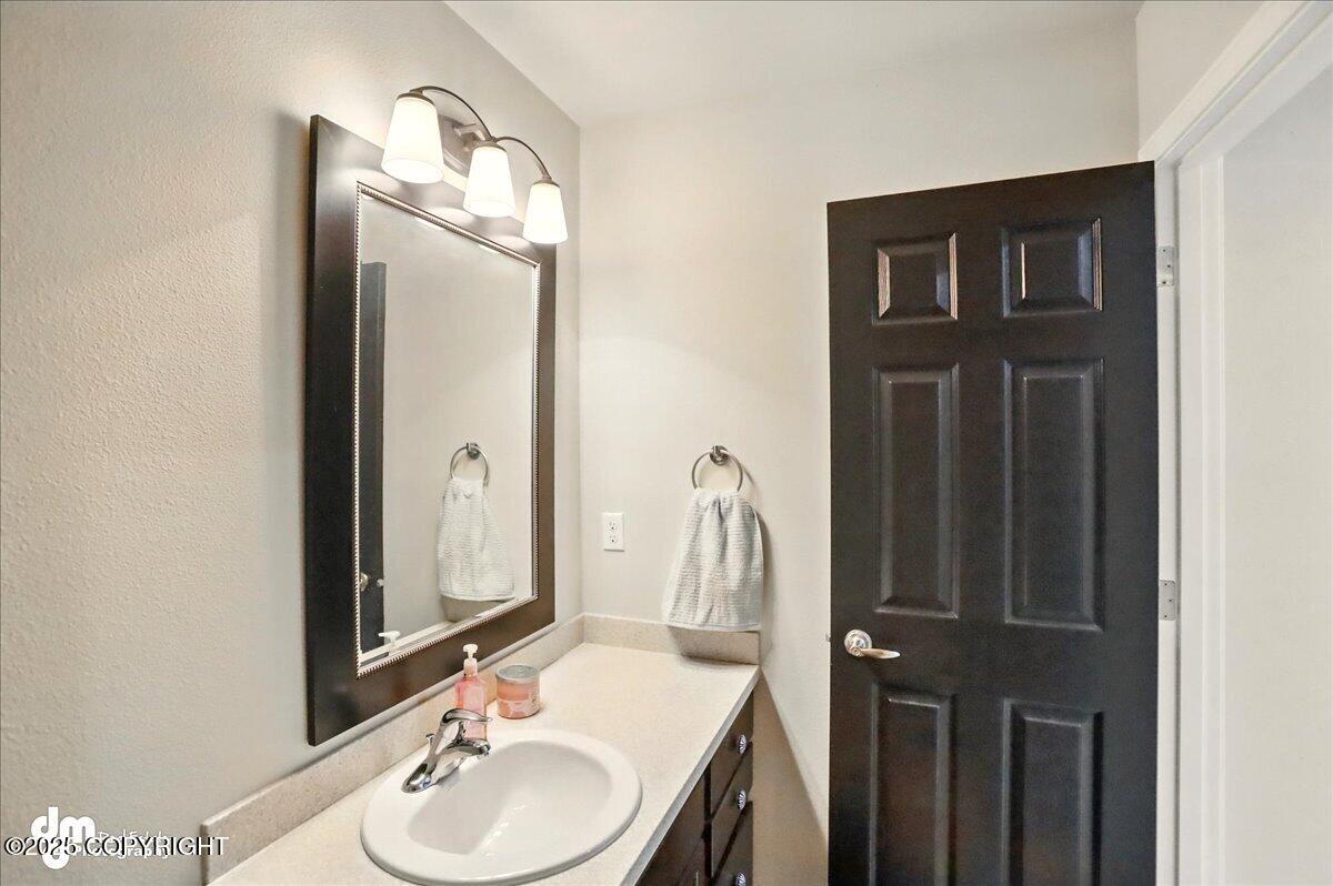 20182 Eagles Nest Court #5B, Eagle River, Alaska image 36