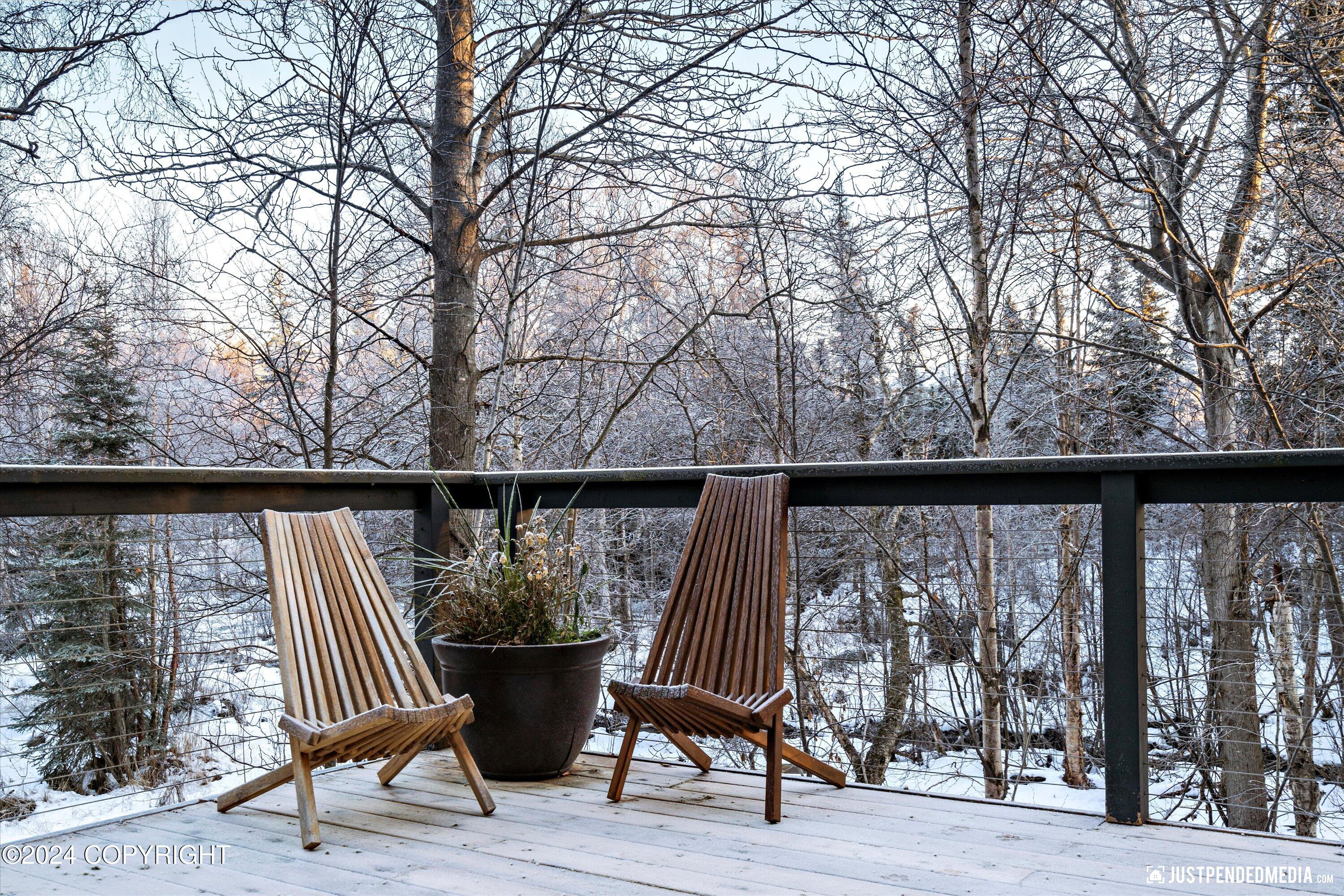 Anchorage, Alaska 99515, United States, 3 Bedrooms Bedrooms, ,3 BathroomsBathrooms,Residential,Pending,32362