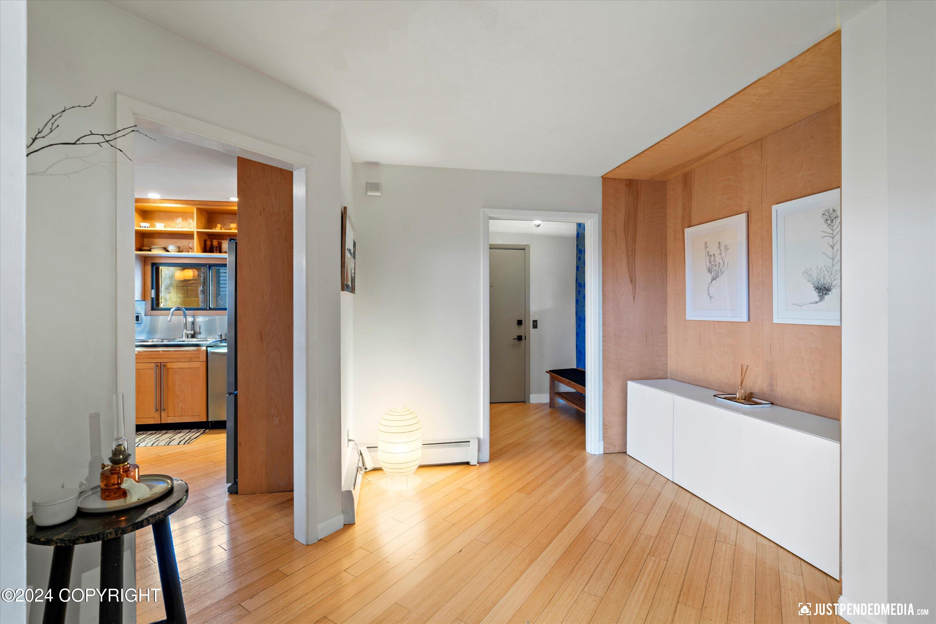 Anchorage, Alaska 99515, United States, 3 Bedrooms Bedrooms, ,3 BathroomsBathrooms,Residential,Pending,32362