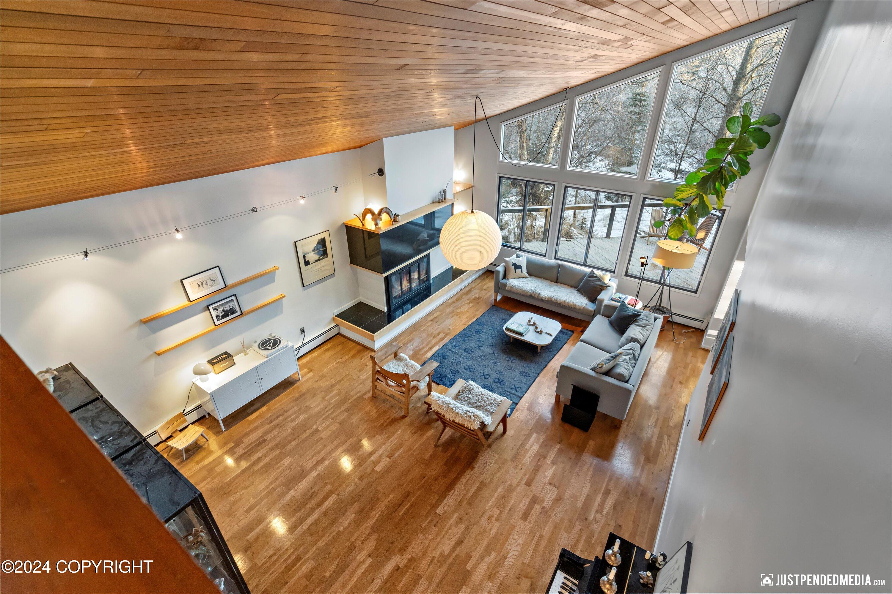 Anchorage, Alaska 99515, United States, 3 Bedrooms Bedrooms, ,3 BathroomsBathrooms,Residential,Pending,32362