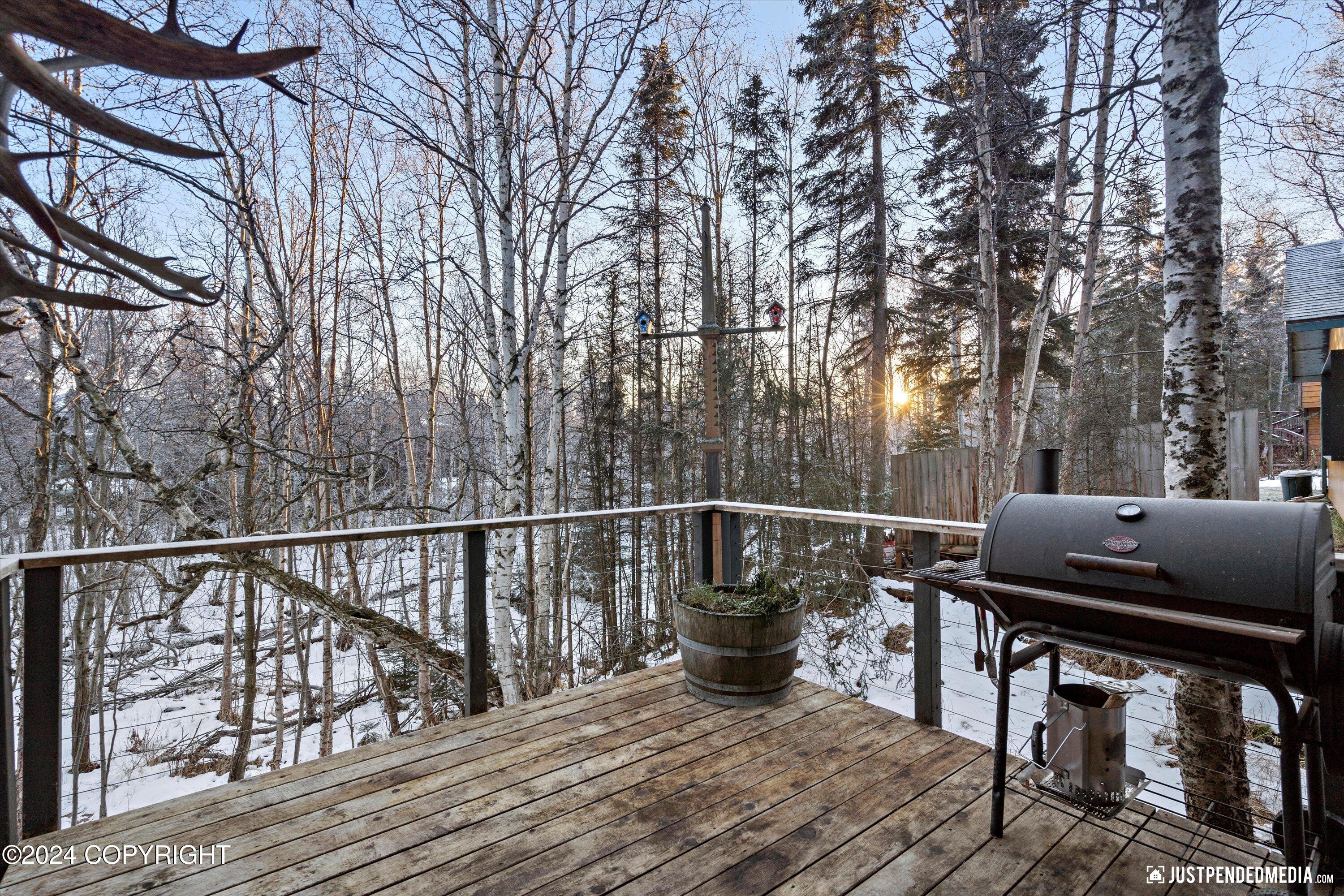 Anchorage, Alaska 99515, United States, 3 Bedrooms Bedrooms, ,3 BathroomsBathrooms,Residential,Pending,32362