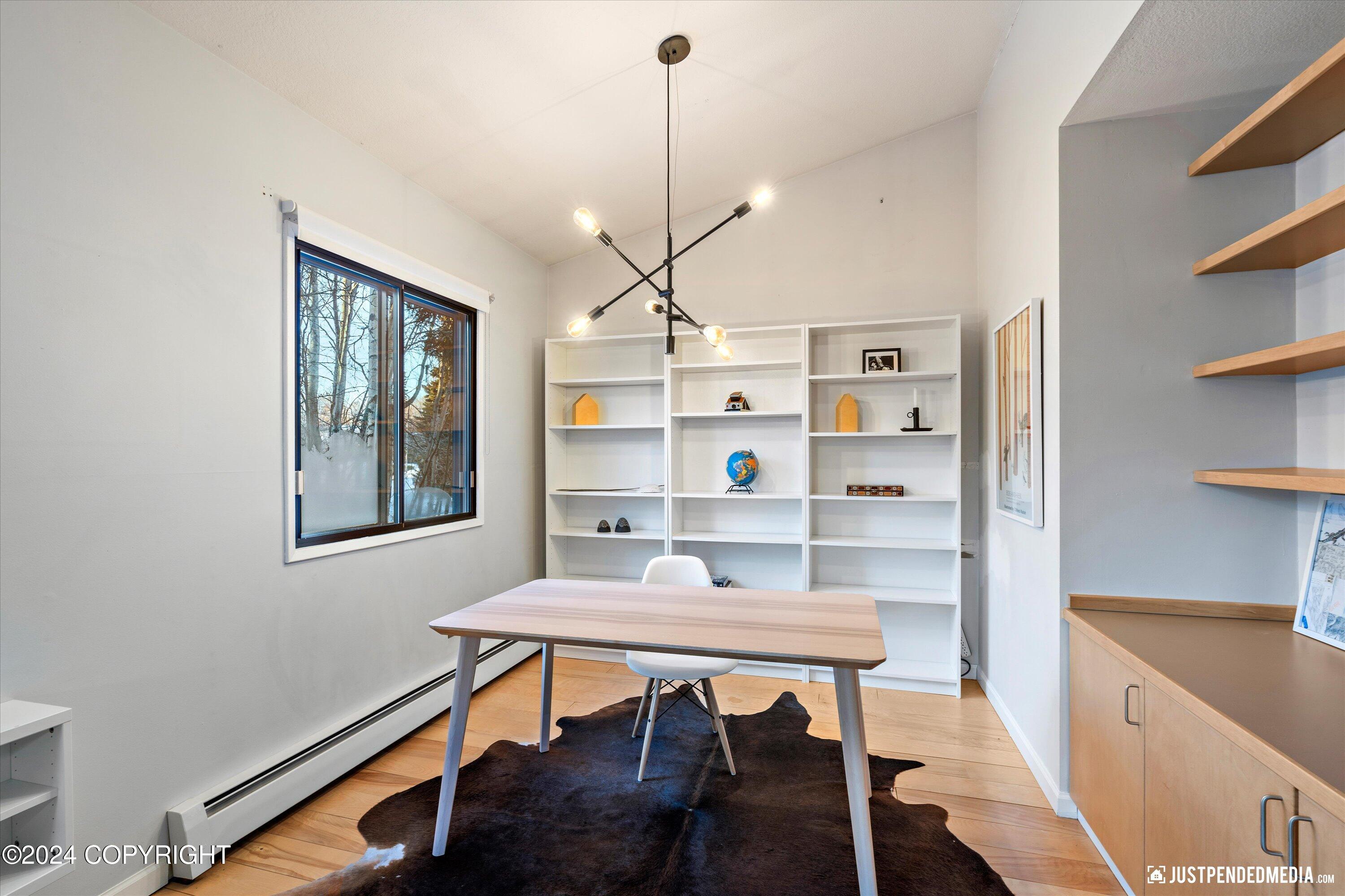 Anchorage, Alaska 99515, United States, 3 Bedrooms Bedrooms, ,3 BathroomsBathrooms,Residential,Pending,32362