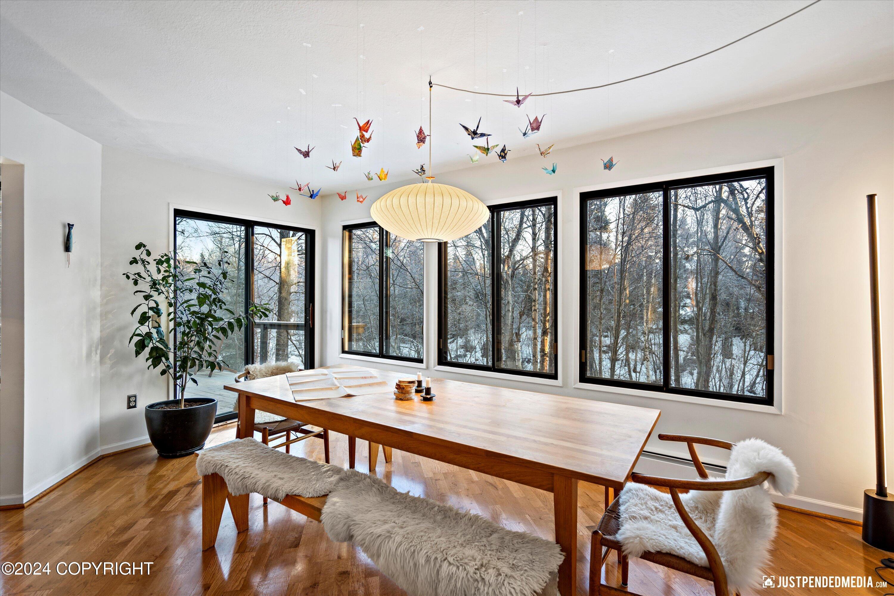 Anchorage, Alaska 99515, United States, 3 Bedrooms Bedrooms, ,3 BathroomsBathrooms,Residential,Pending,32362