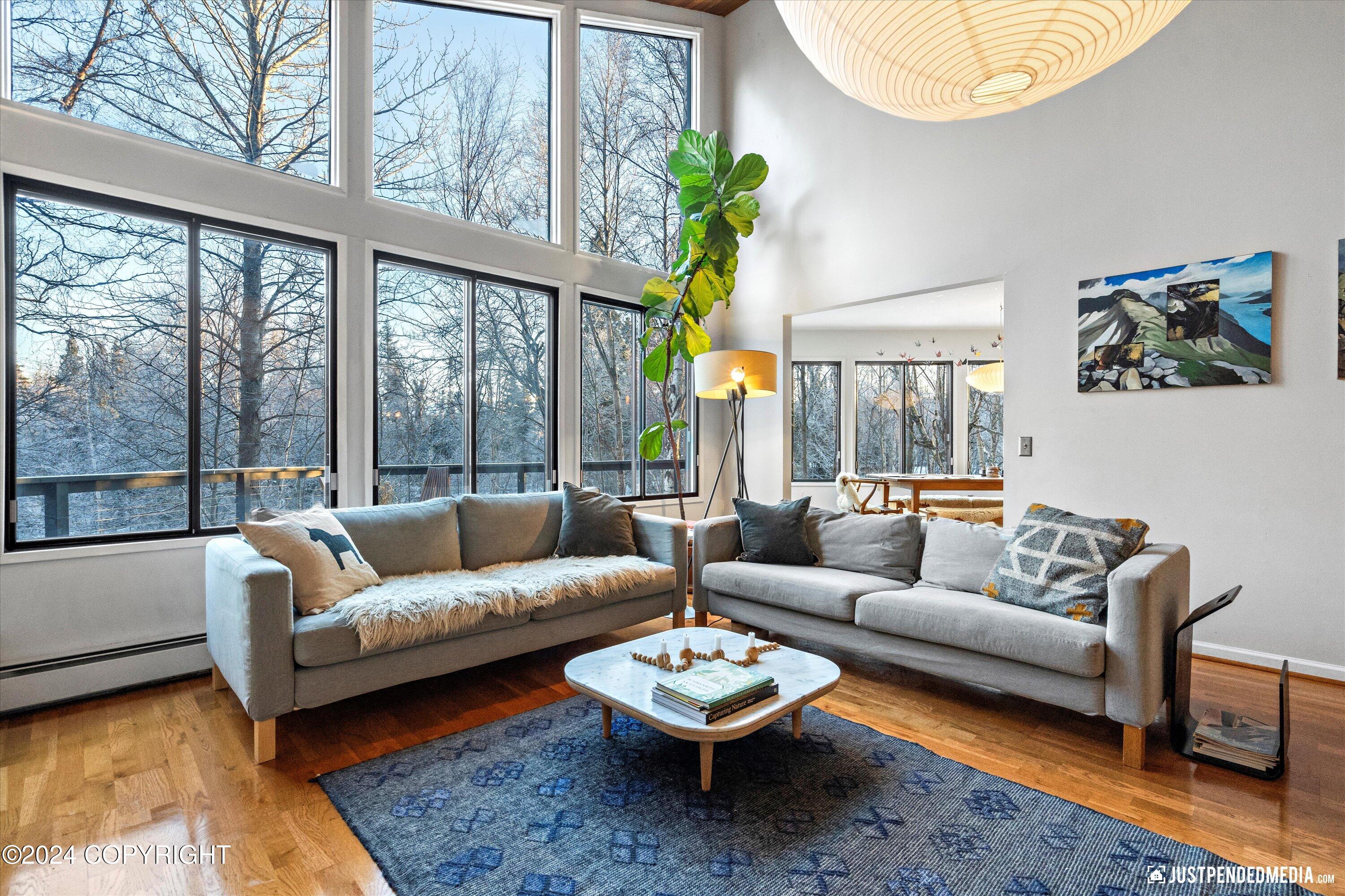 Anchorage, Alaska 99515, United States, 3 Bedrooms Bedrooms, ,3 BathroomsBathrooms,Residential,Pending,32362